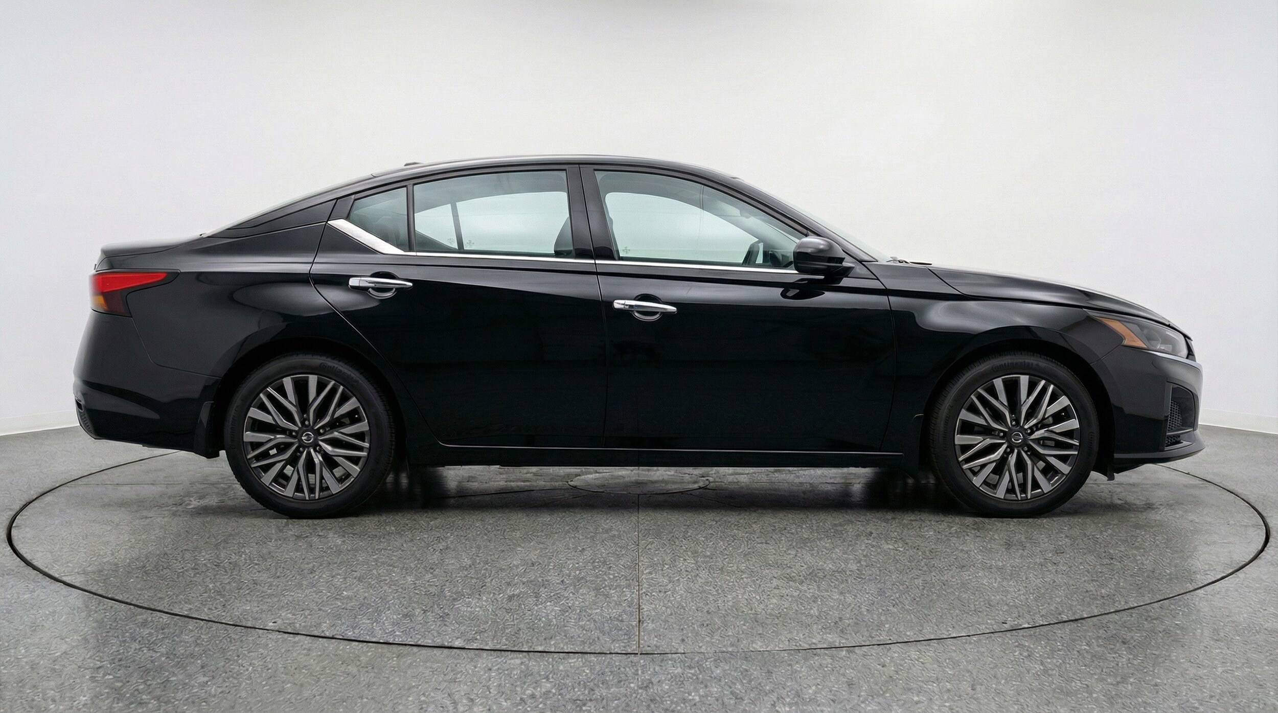 Thumbnail: 2025 Nissan Altima - 11