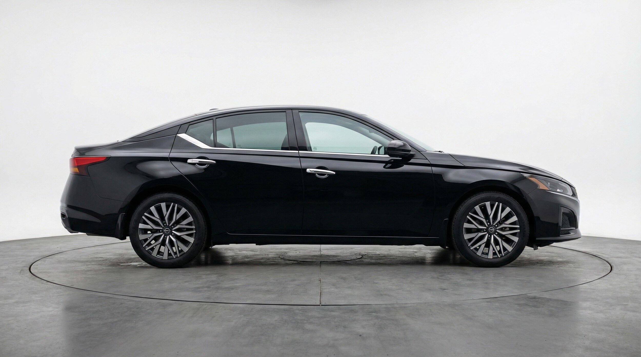 Thumbnail: 2025 Nissan Altima - 11