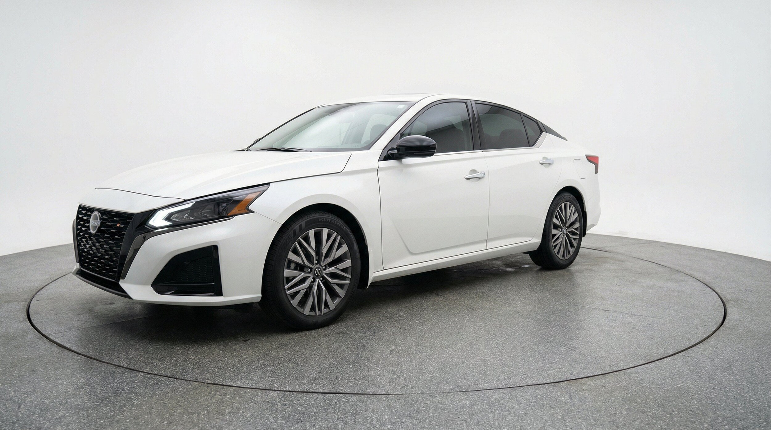 Thumbnail: 2025 Nissan Altima - 3