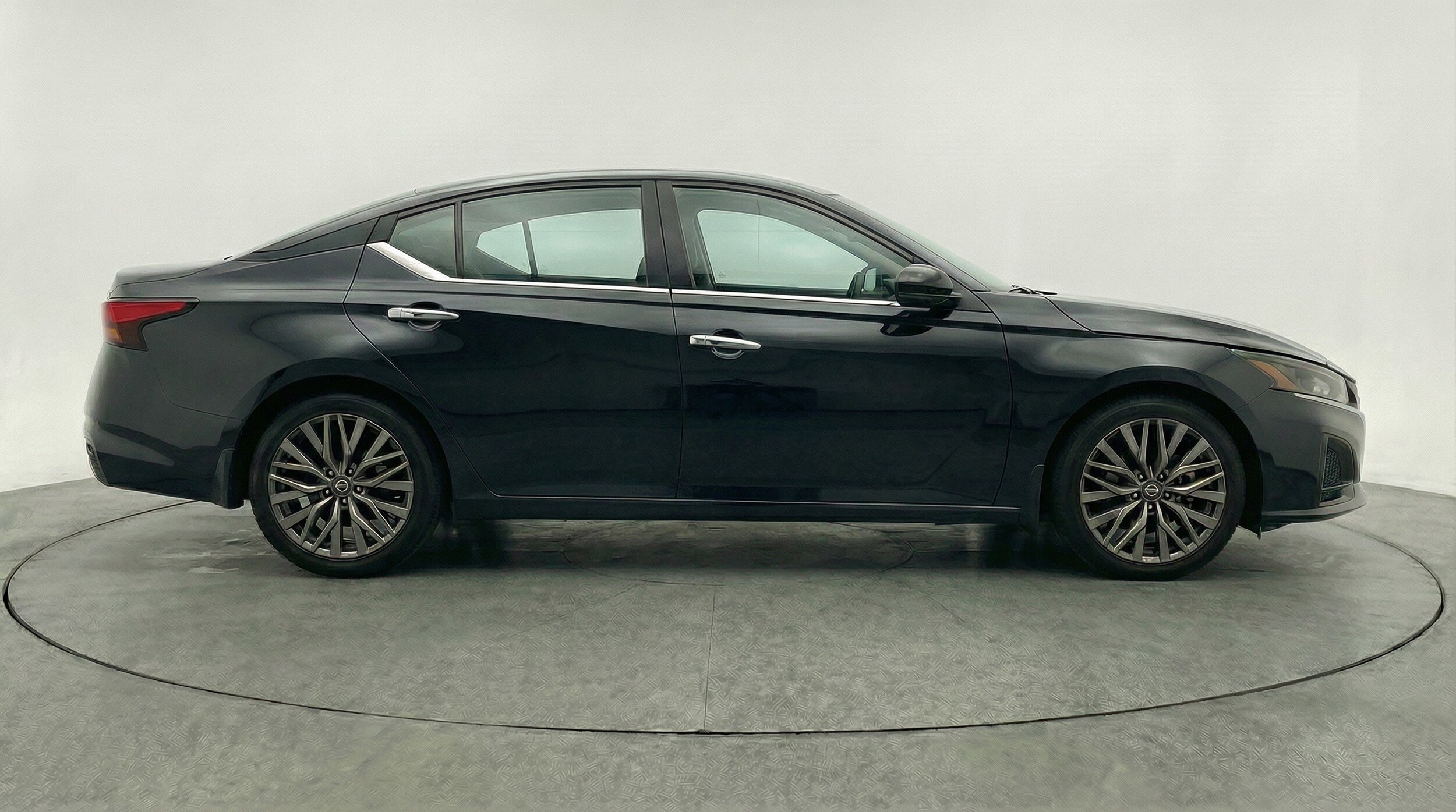 Thumbnail: 2025 Nissan Altima - 11