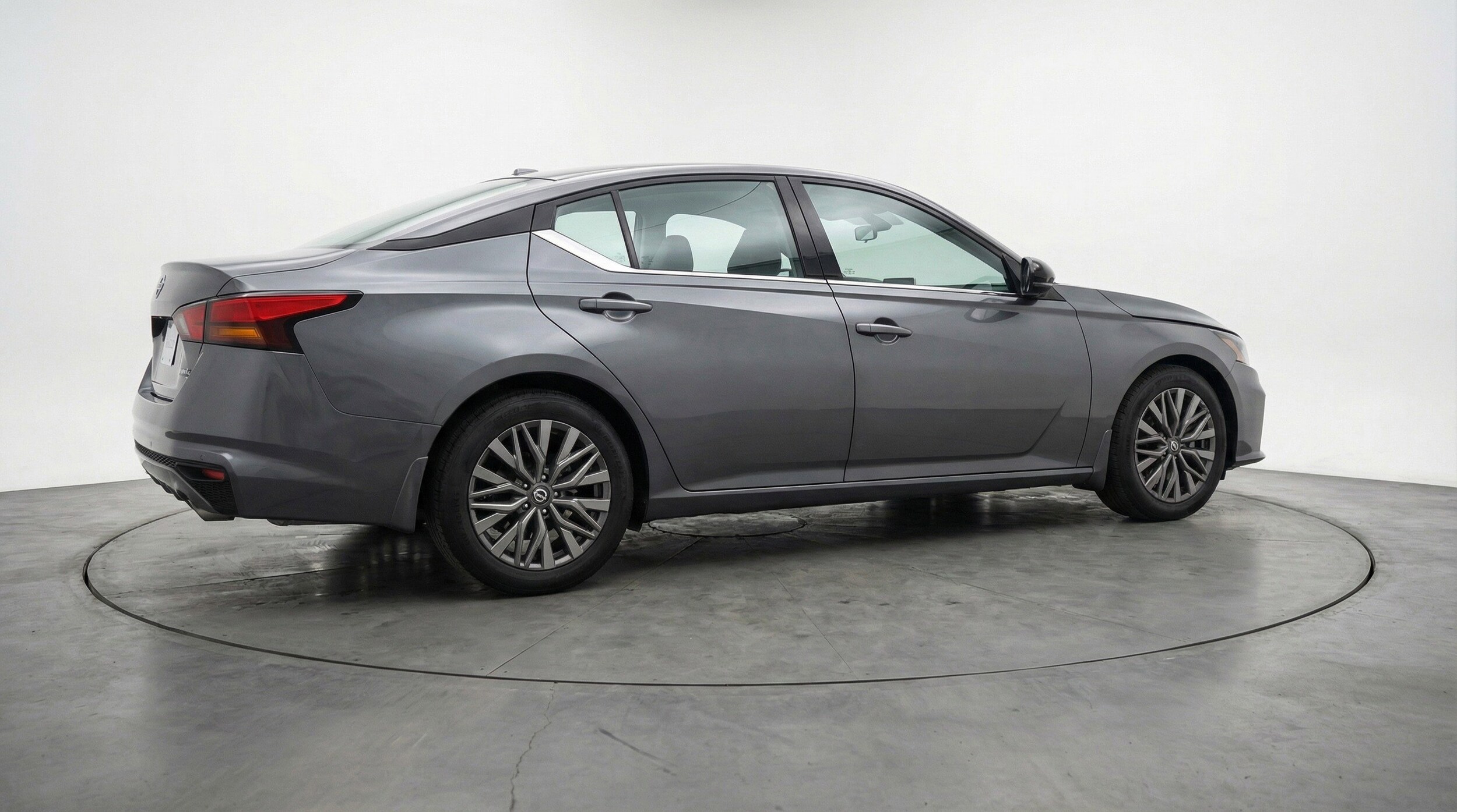 Thumbnail: 2025 Nissan Altima - 9