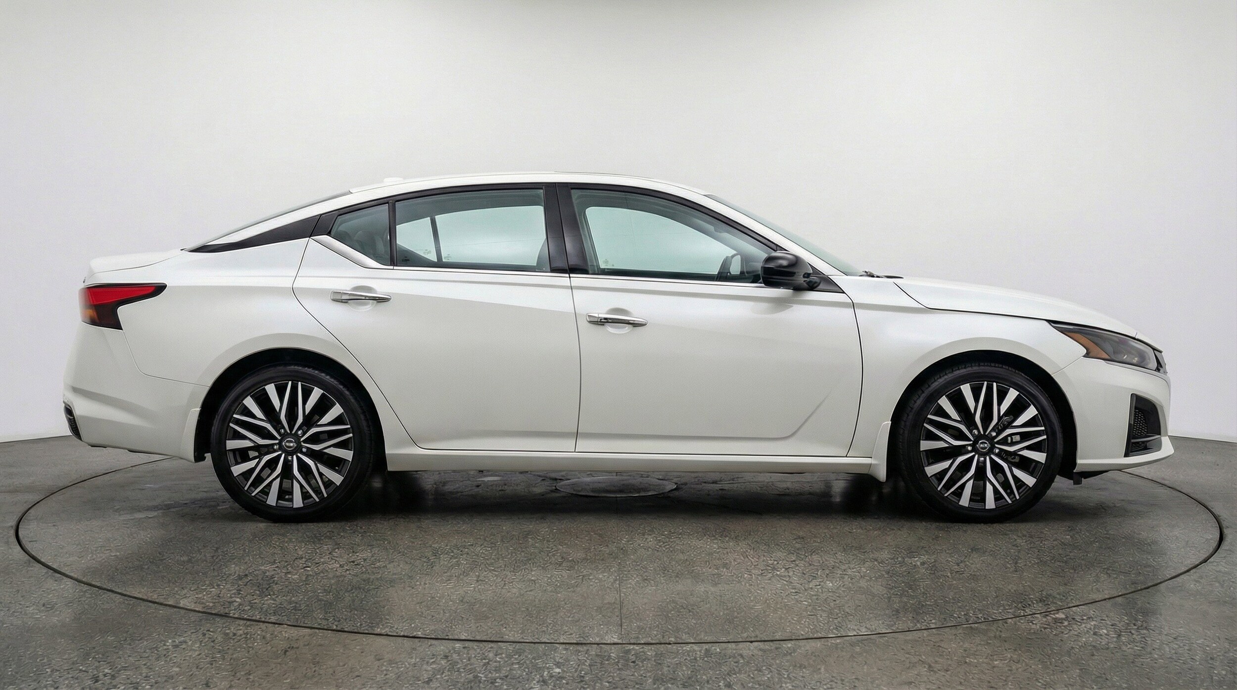 Thumbnail: 2025 Nissan Altima - 11
