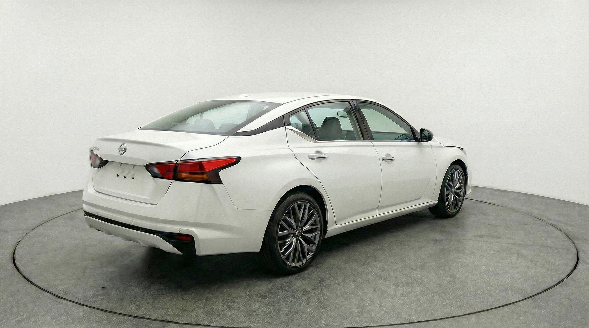 Thumbnail: 2025 Nissan Altima - 9