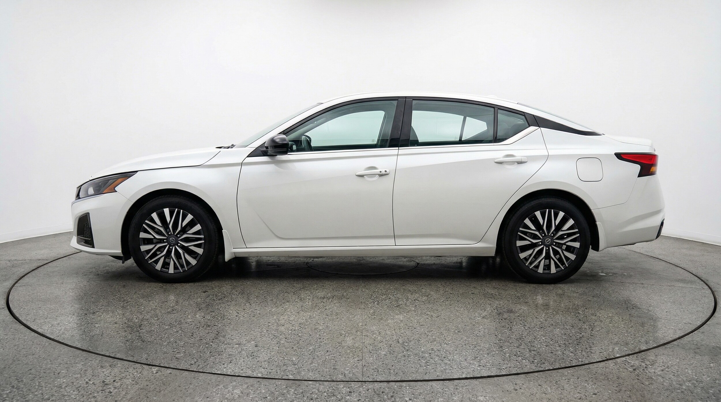 Thumbnail: 2025 Nissan Altima - 4