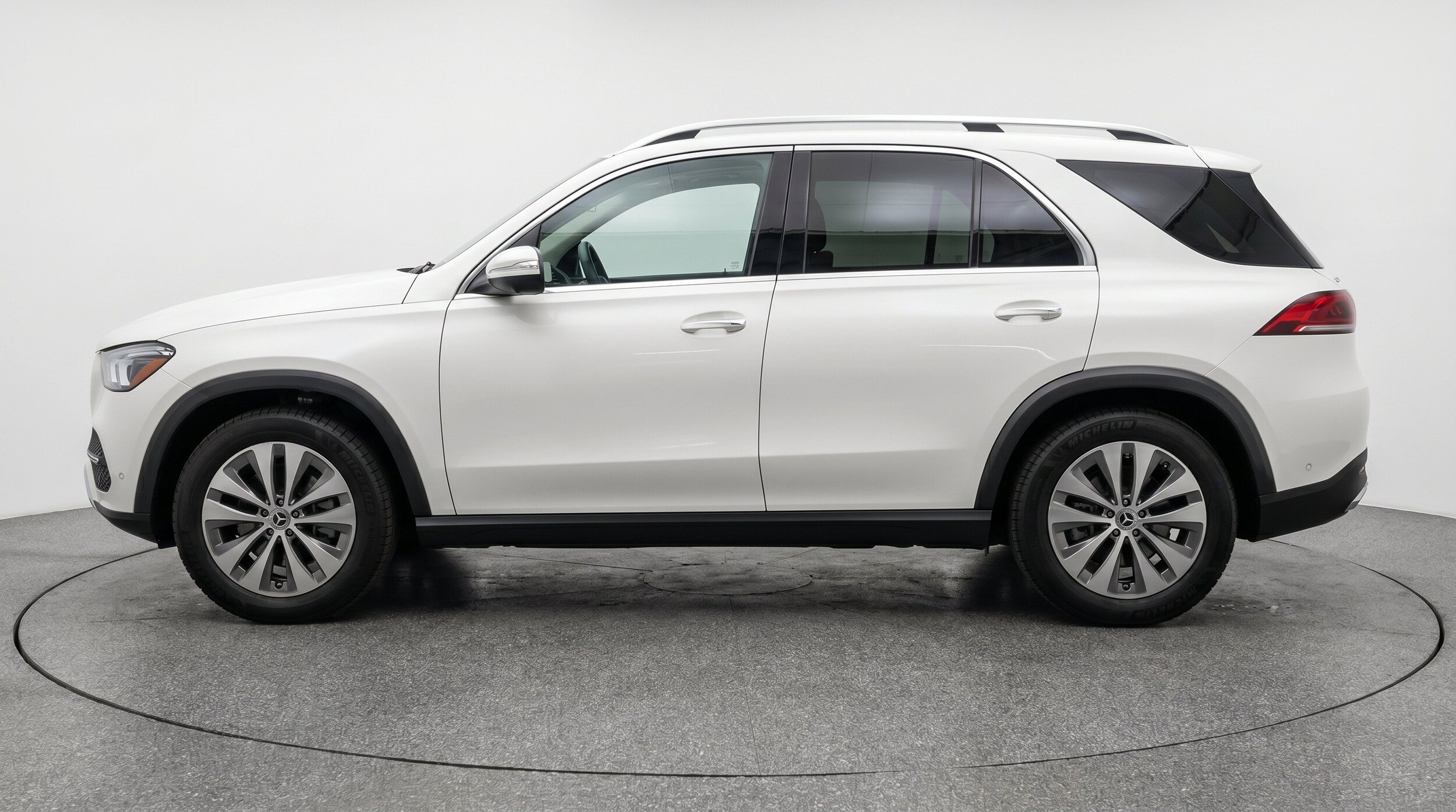 Thumbnail: 2026 Mercedes-Benz GLE - 5
