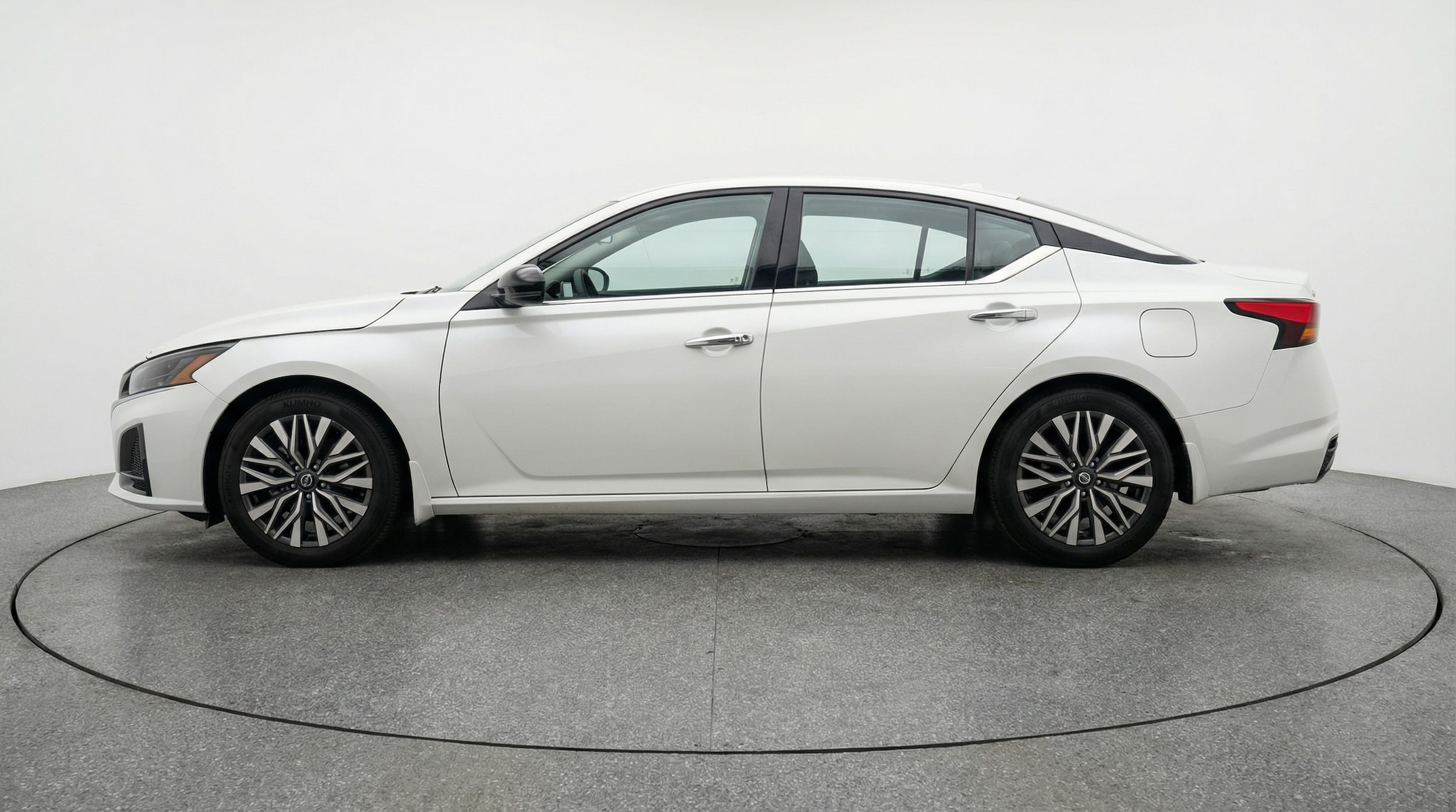 Thumbnail: 2025 Nissan Altima - 4