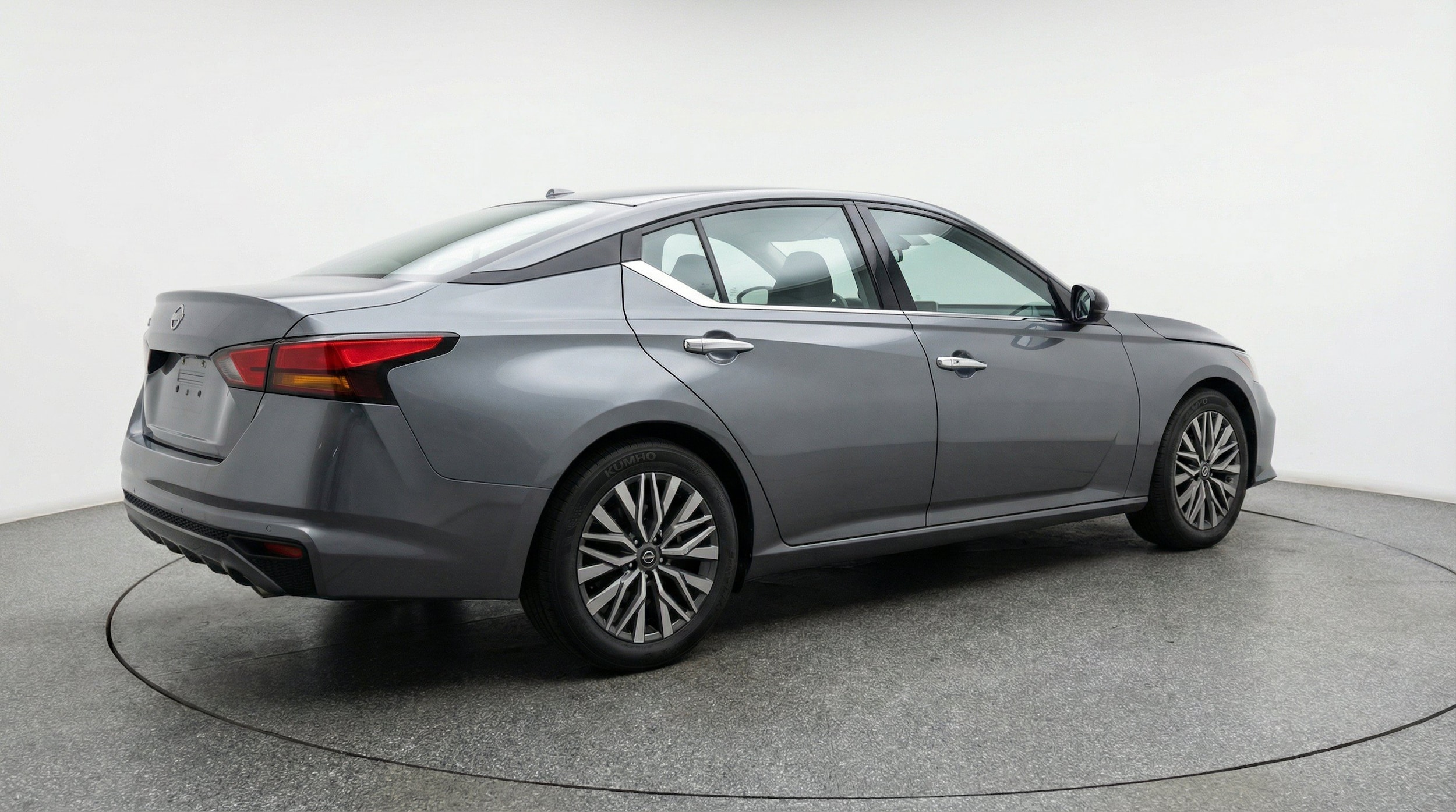 Thumbnail: 2025 Nissan Altima - 9