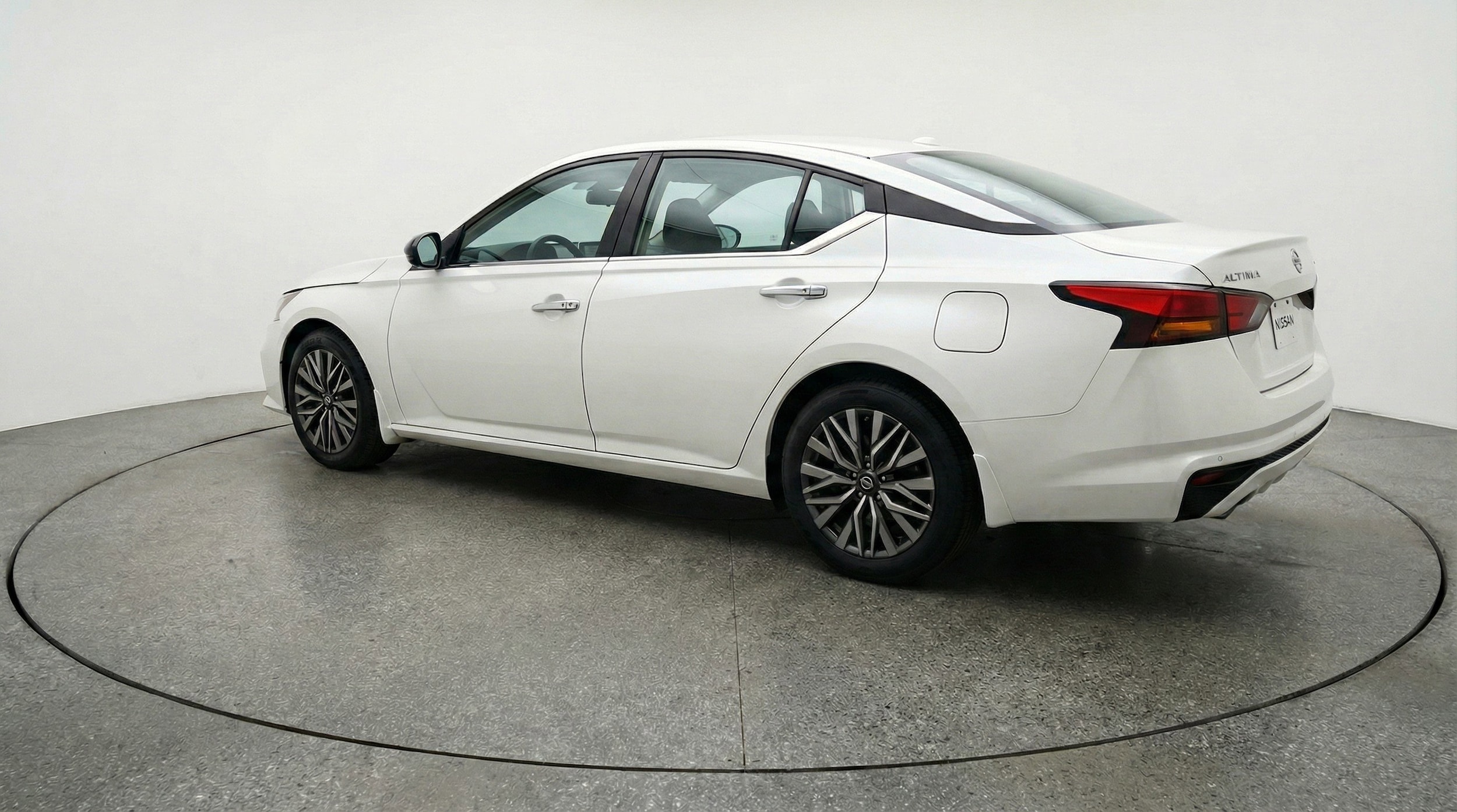 Thumbnail: 2025 Nissan Altima - 6