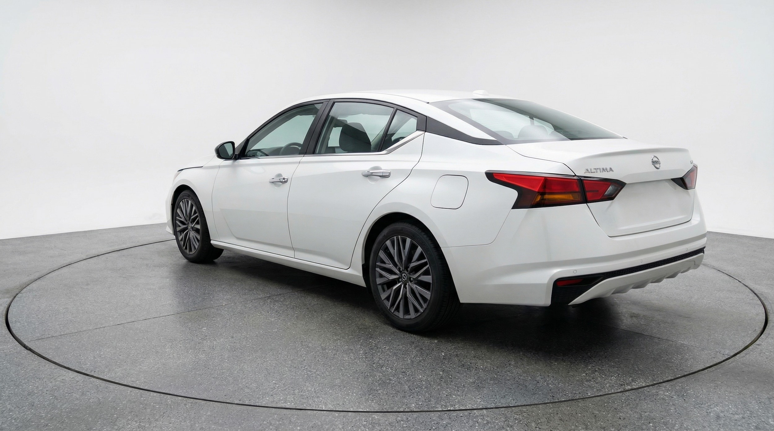 Thumbnail: 2025 Nissan Altima - 5