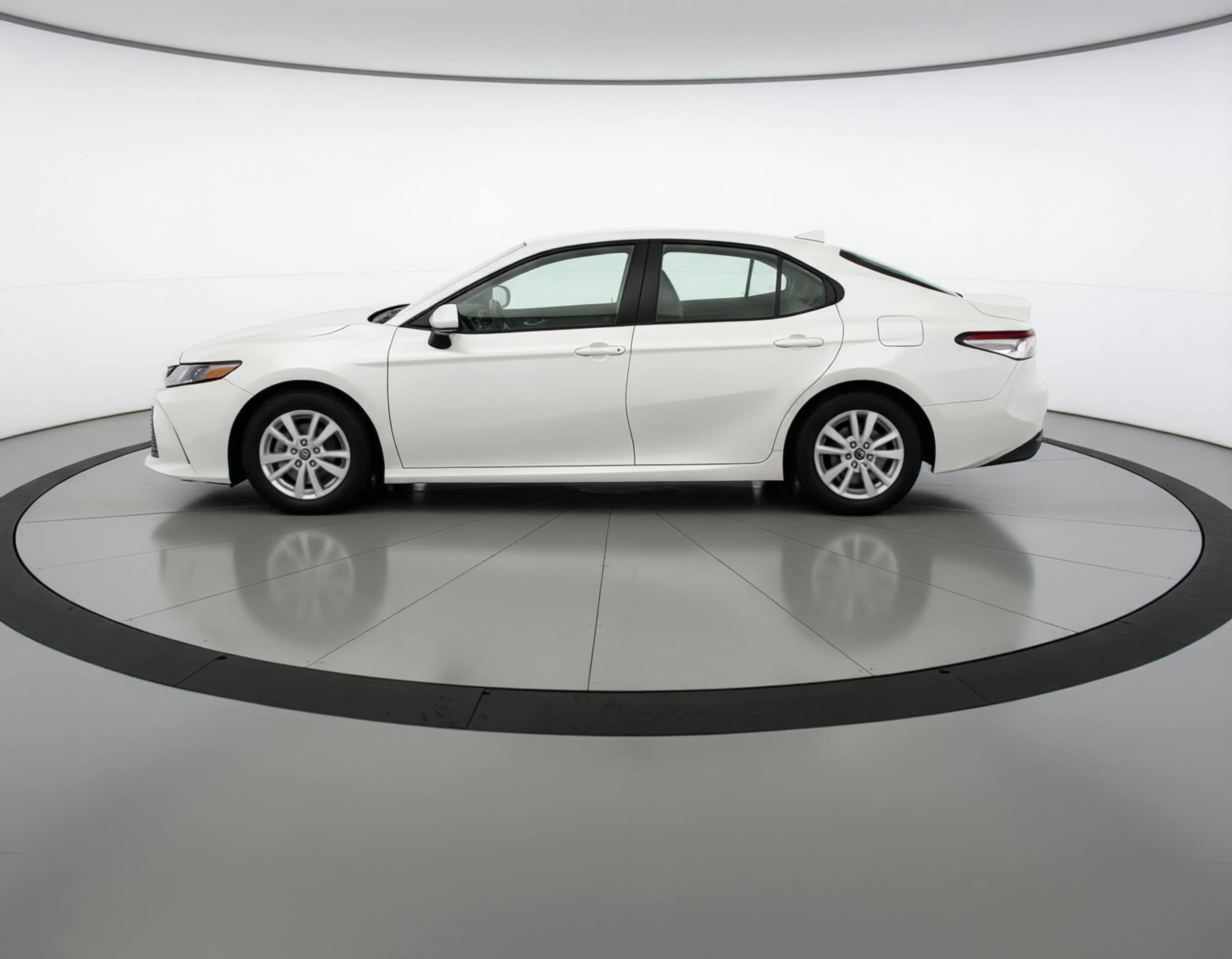 Thumbnail: 2025 Toyota Camry - 4