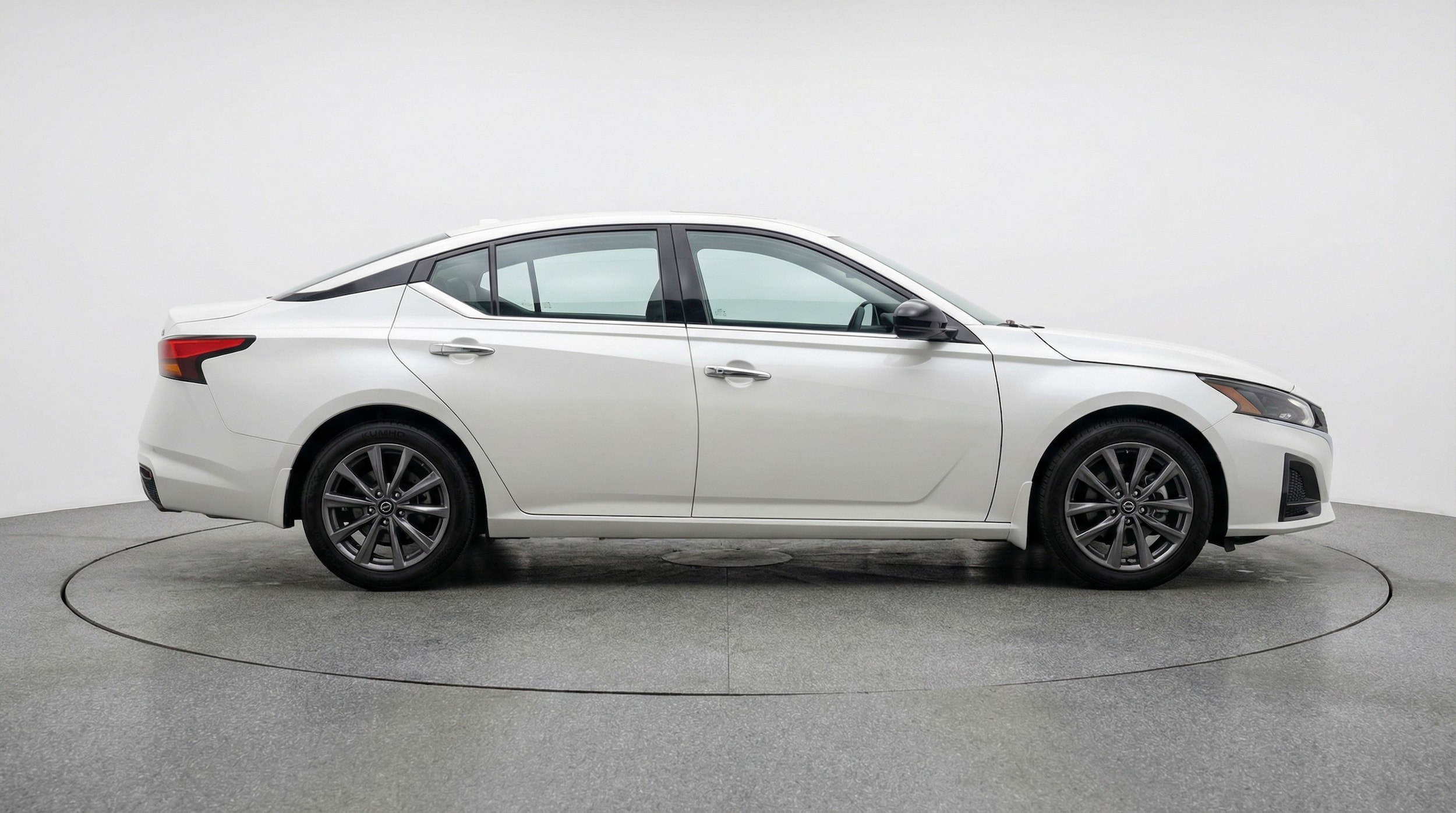 Thumbnail: 2025 Nissan Altima - 8