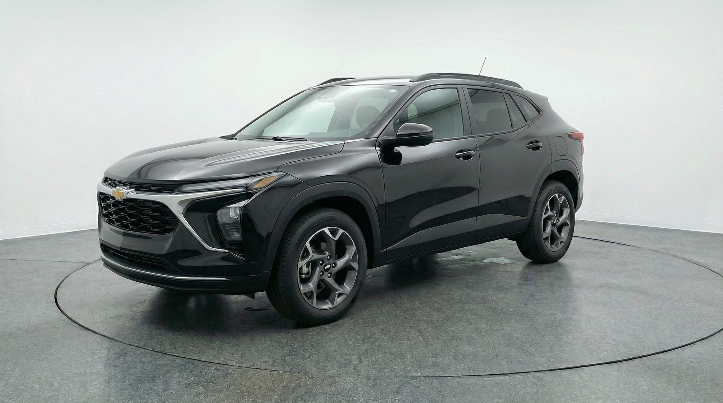 Thumbnail: 2025 Chevrolet Trax - 3