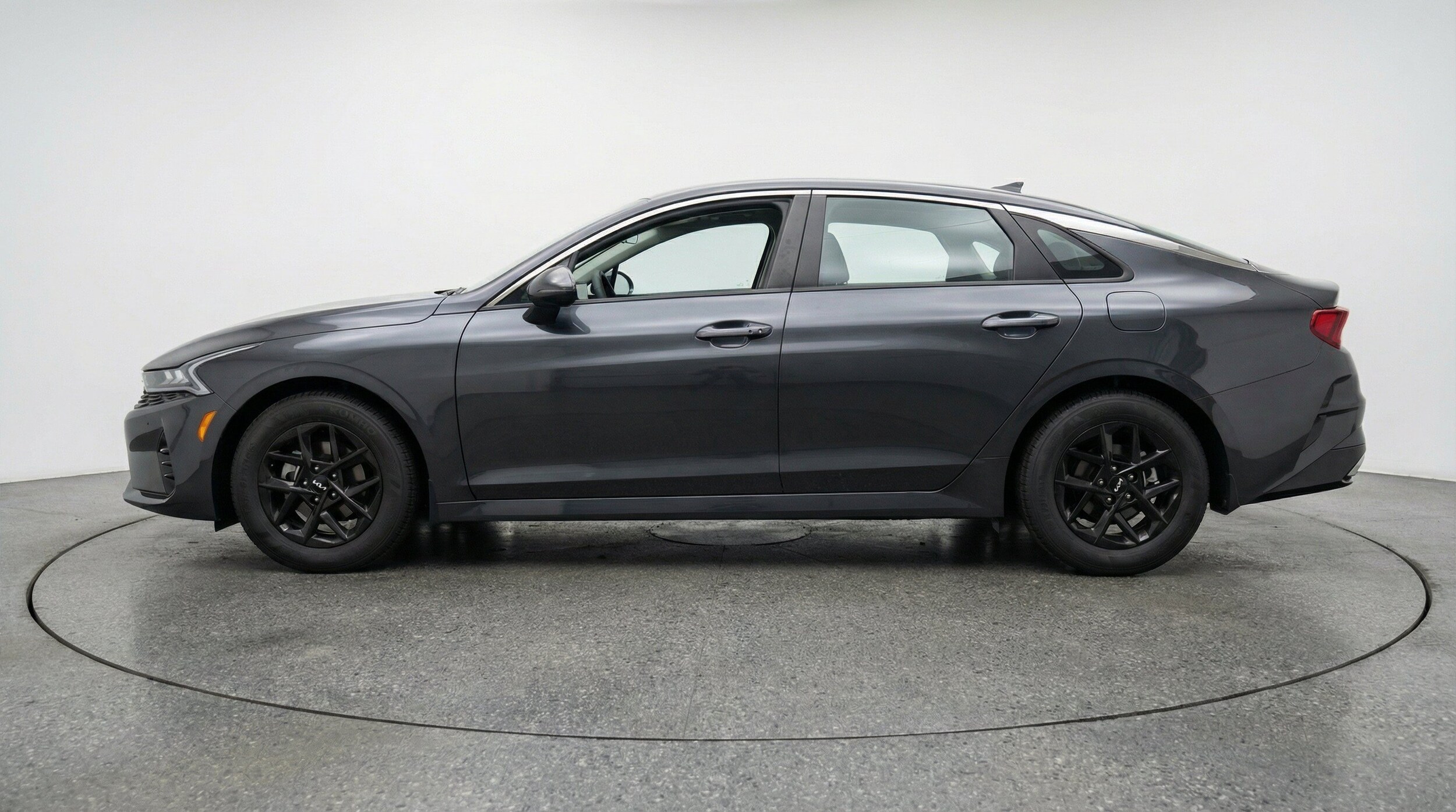 Thumbnail: 2025 Kia K5 - 5