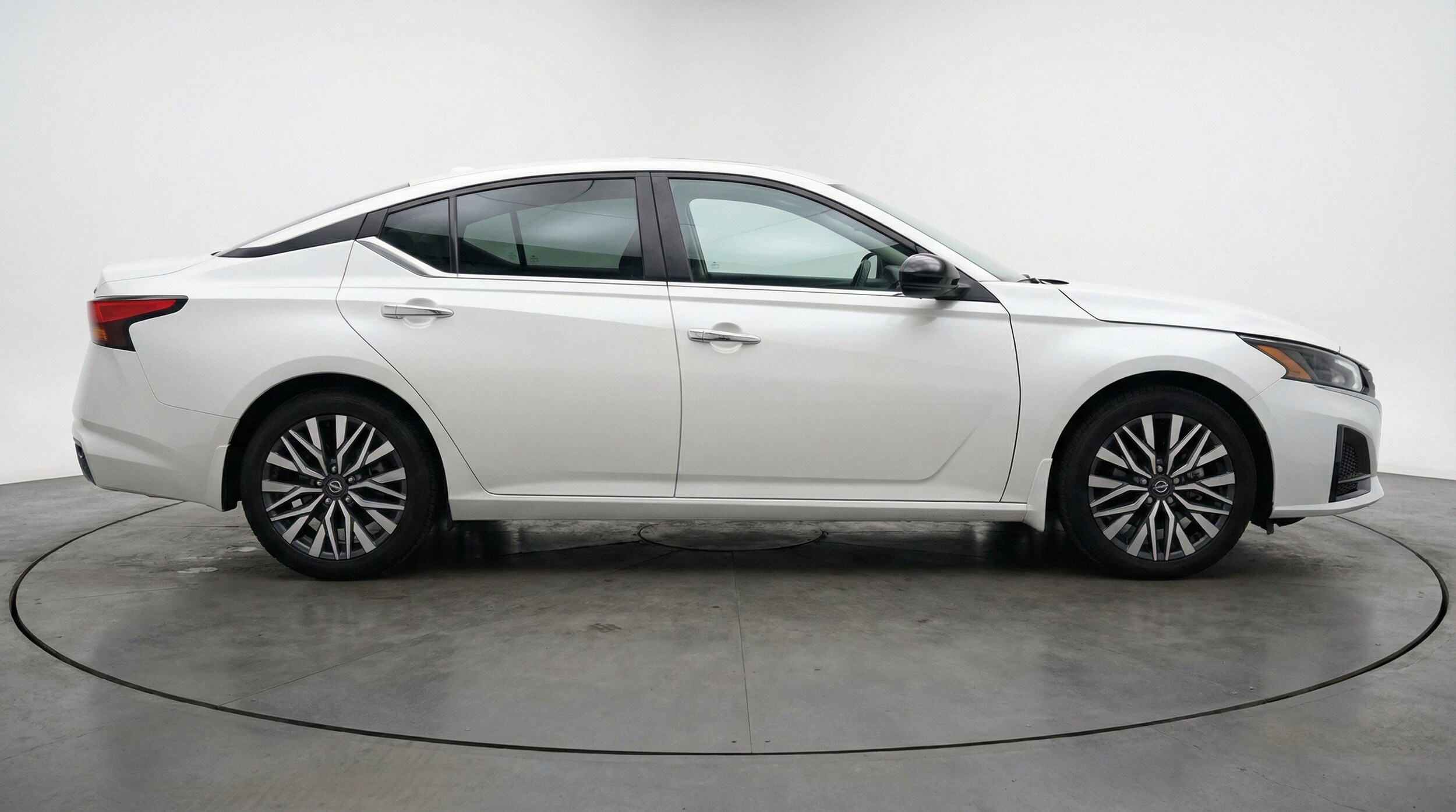 Thumbnail: 2025 Nissan Altima - 11