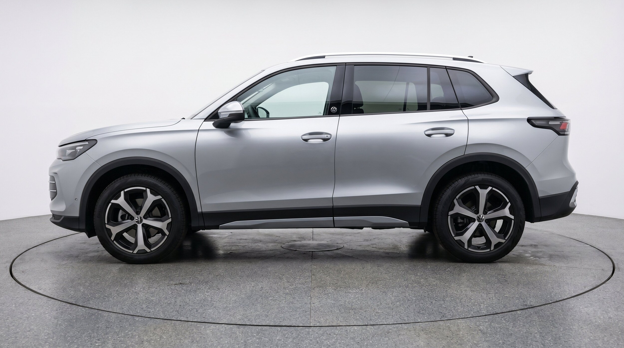 Thumbnail: 2026 Volkswagen Tiguan - 5