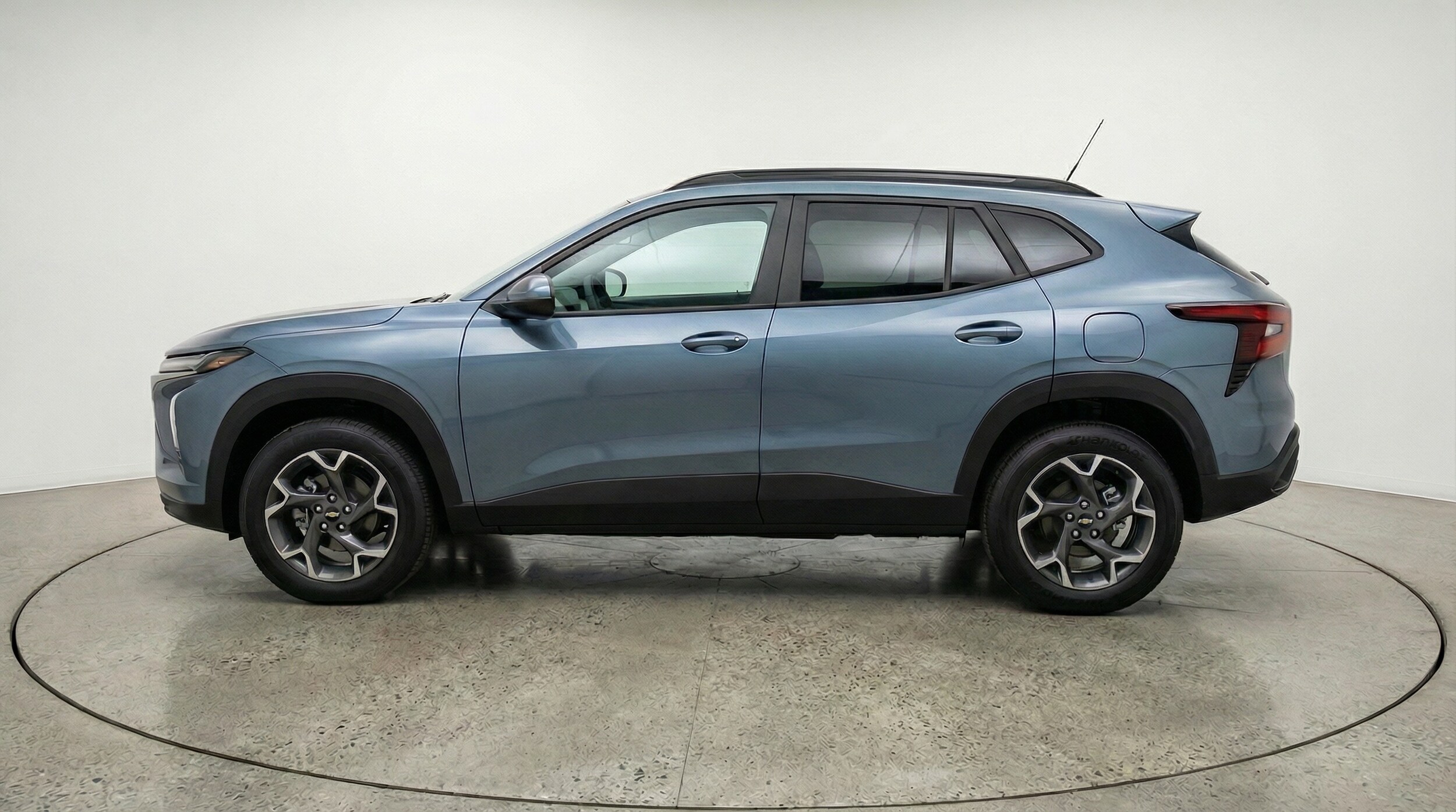 Thumbnail: 2025 Chevrolet Trax - 4