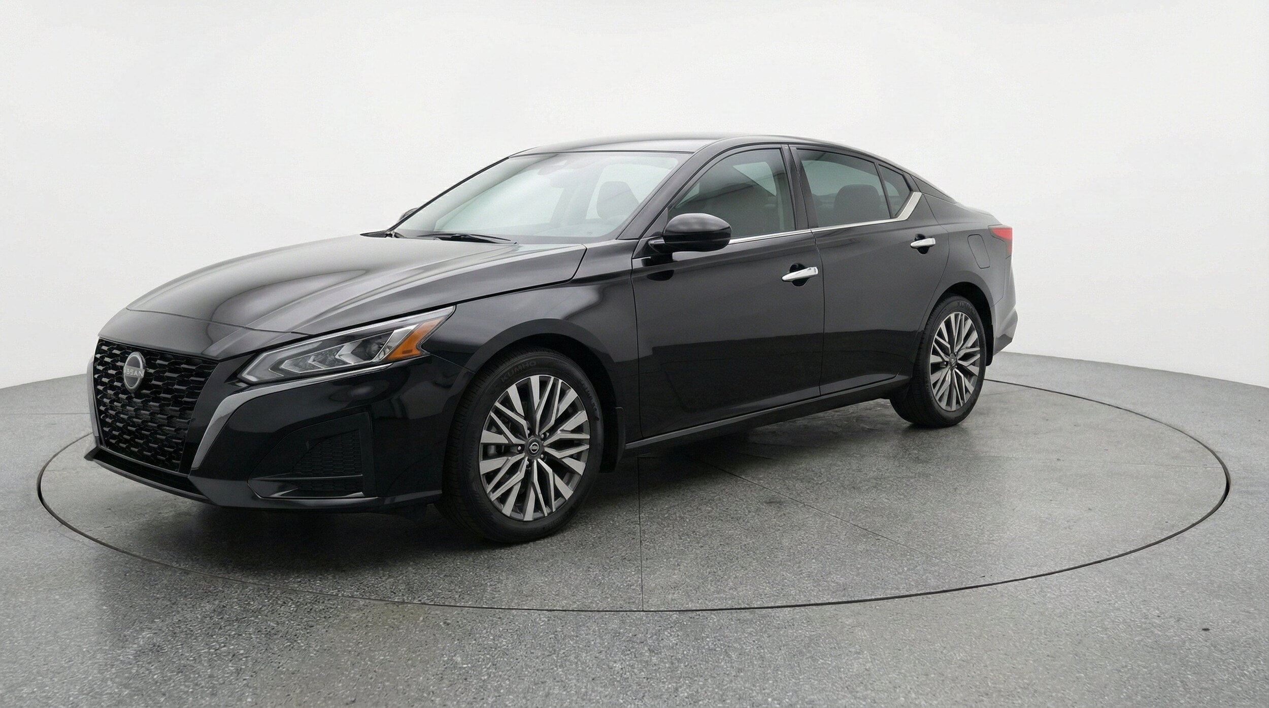 Thumbnail: 2025 Nissan Altima - 3
