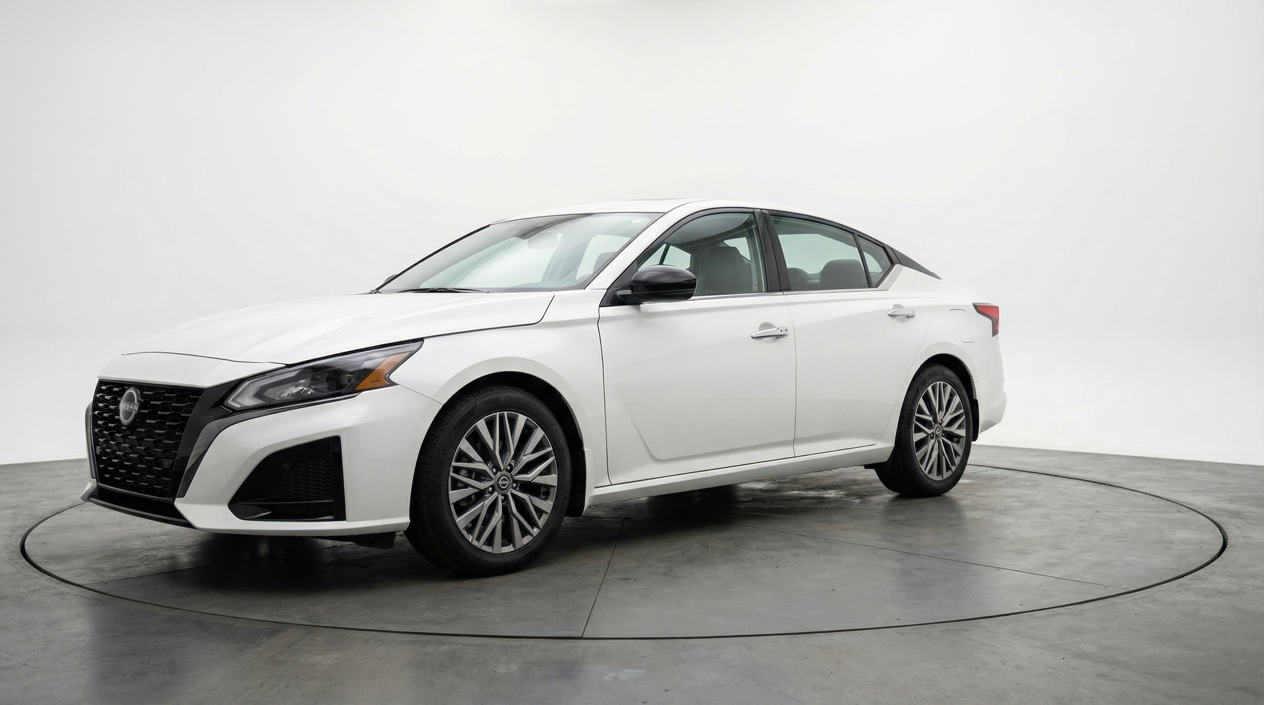 Thumbnail: 2025 Nissan Altima - 3