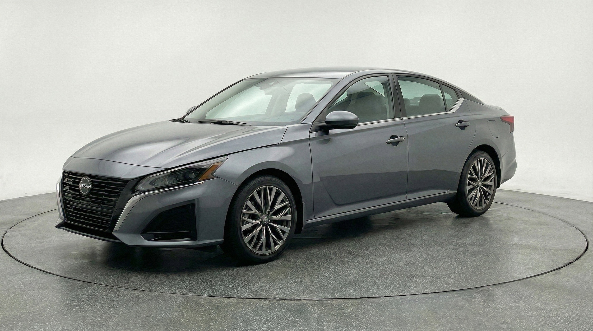 Thumbnail: 2025 Nissan Altima - 3
