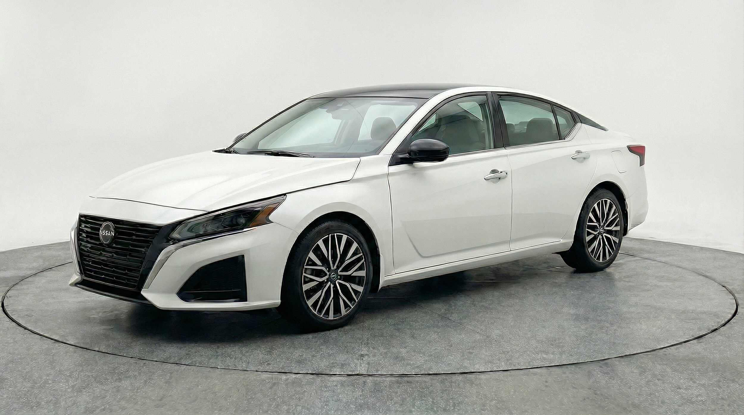 Thumbnail: 2025 Nissan Altima - 3