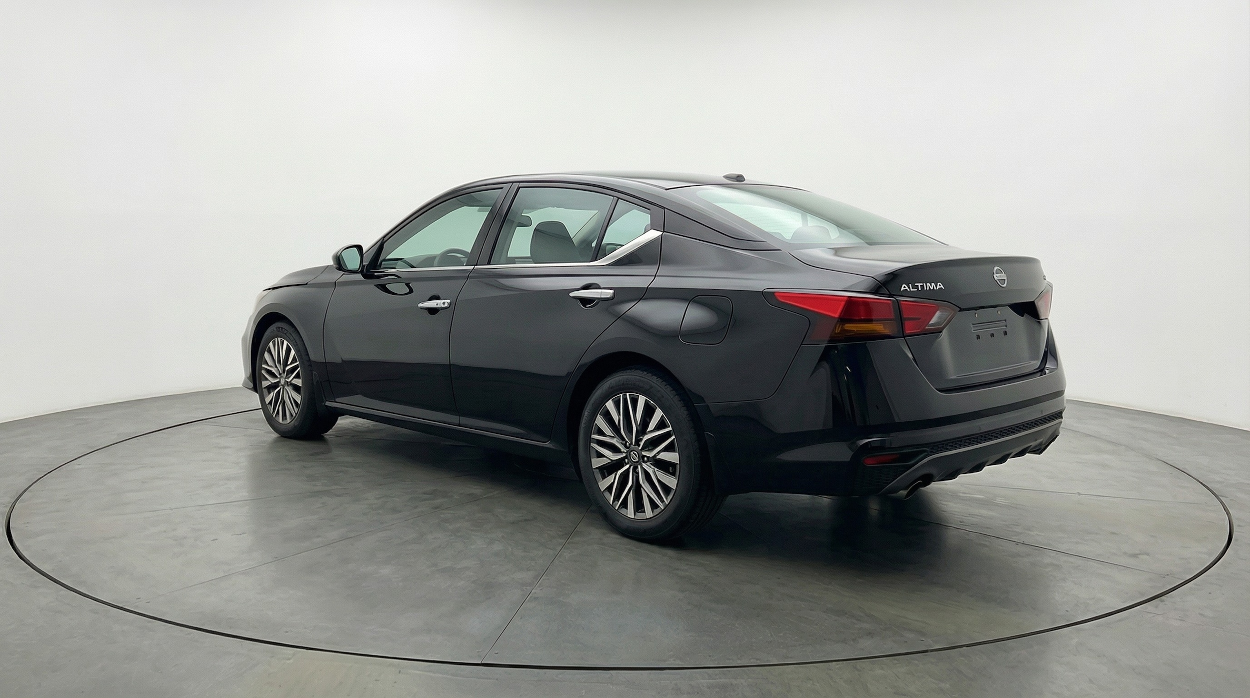 Thumbnail: 2025 Nissan Altima - 5