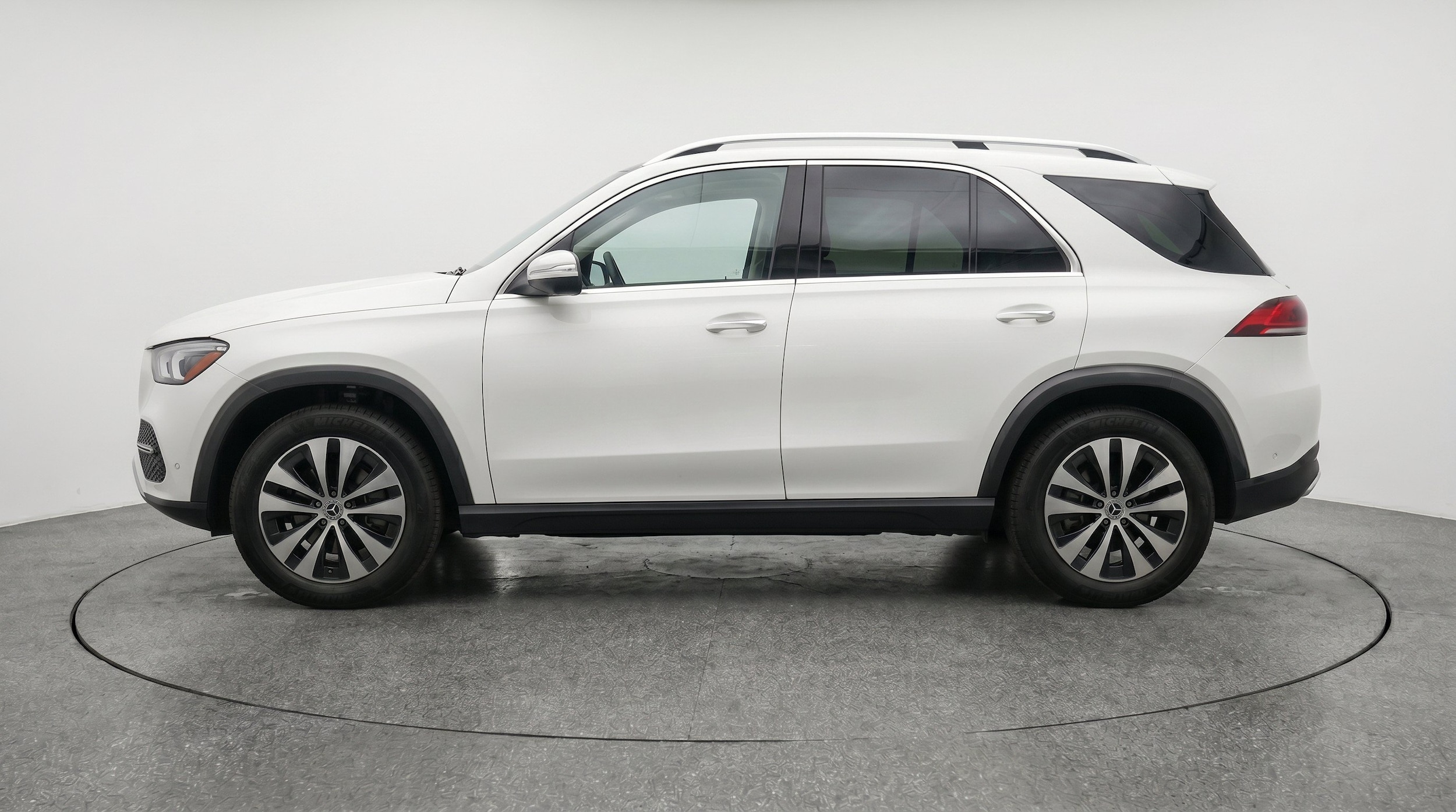 Thumbnail: 2026 Mercedes-Benz GLE - 5