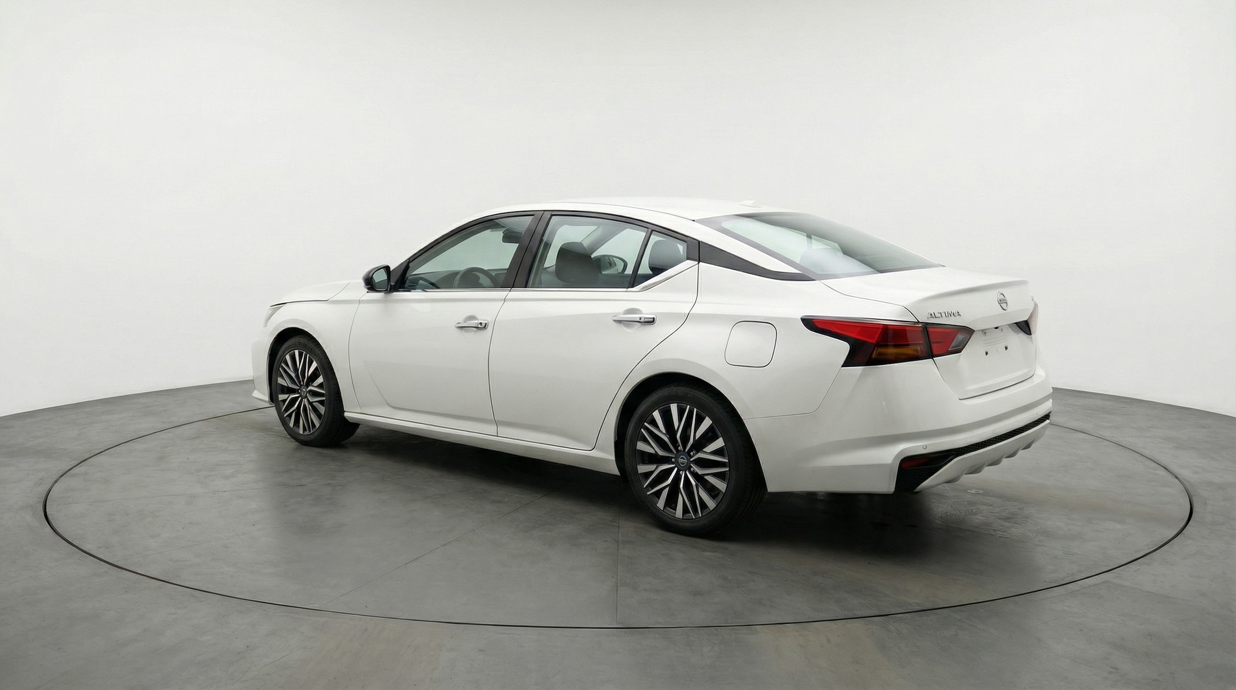 Thumbnail: 2025 Nissan Altima - 5