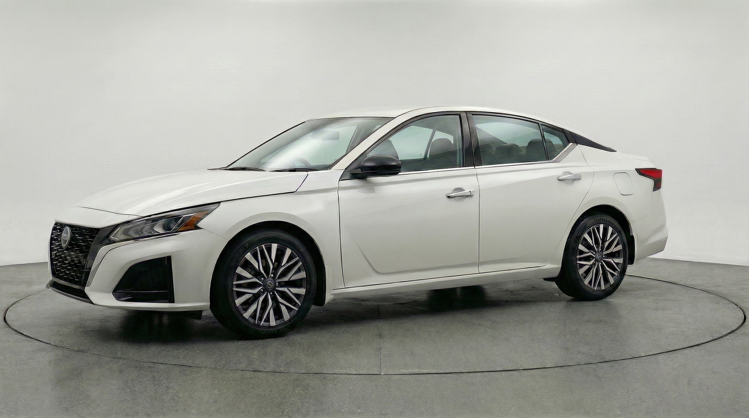 Thumbnail: 2025 Nissan Altima - 3