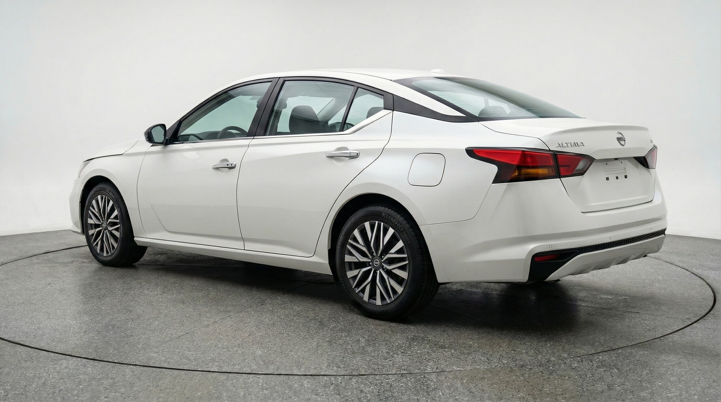 Thumbnail: 2025 Nissan Altima - 5