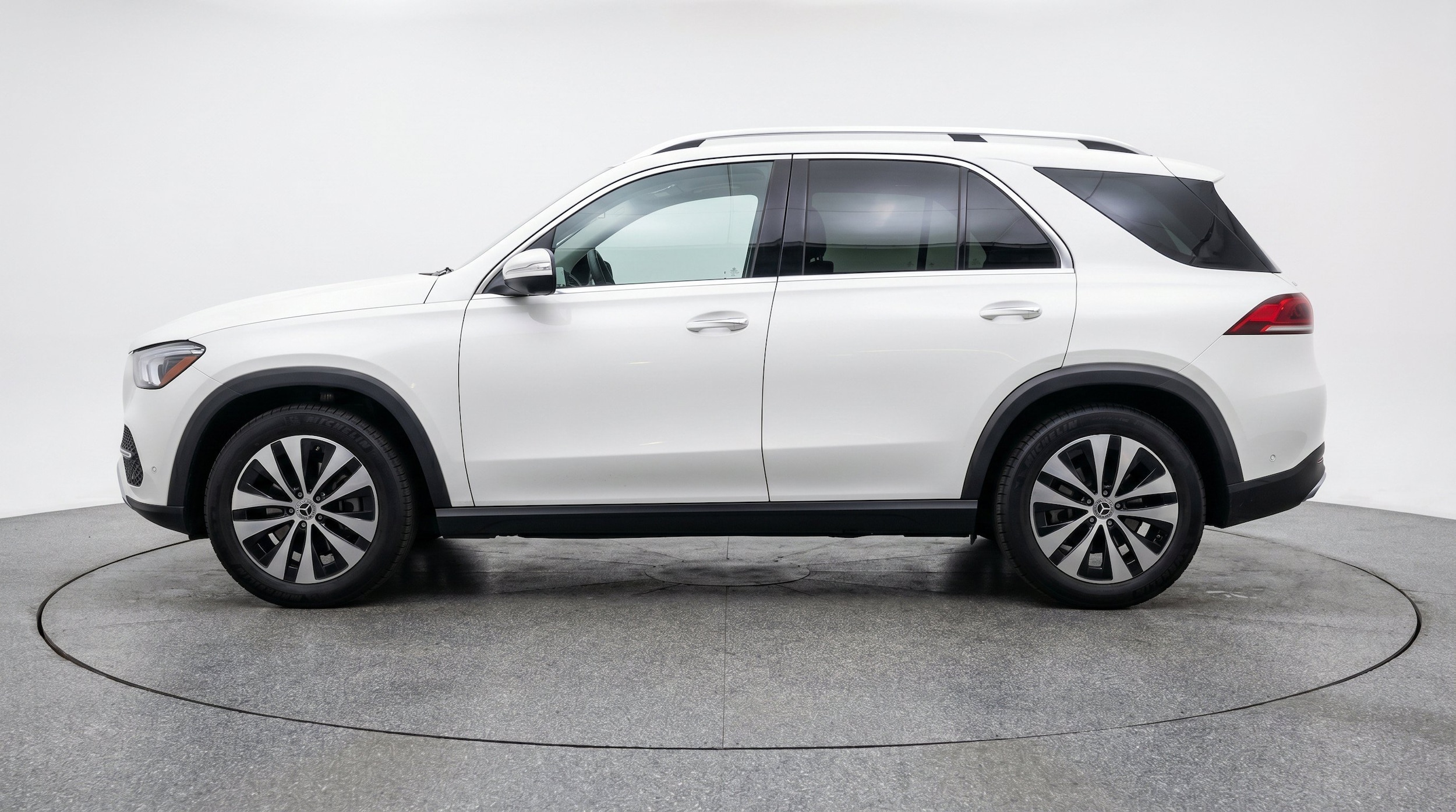 Thumbnail: 2026 Mercedes-Benz GLE - 5