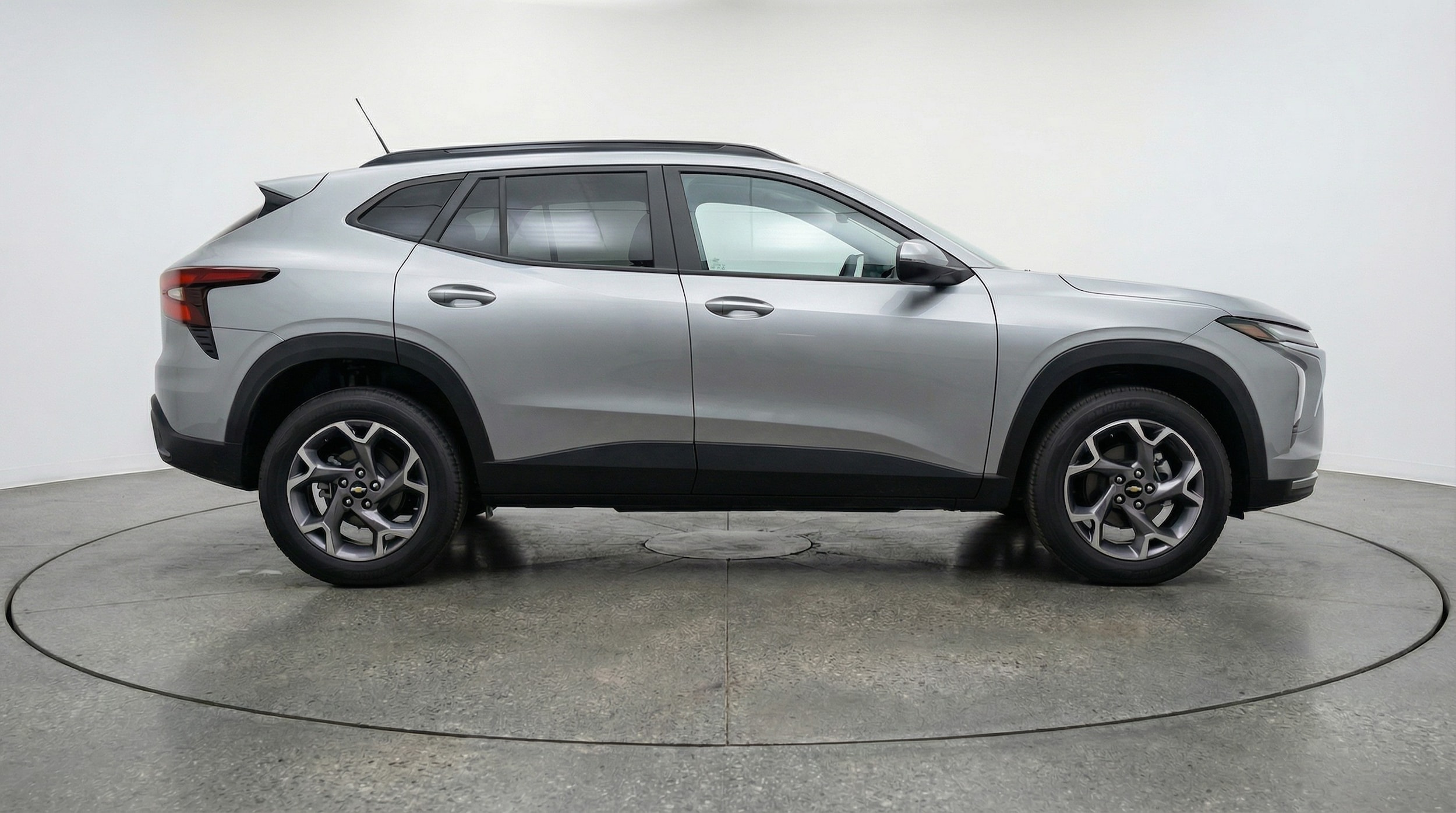 Thumbnail: 2025 Chevrolet Trax - 8