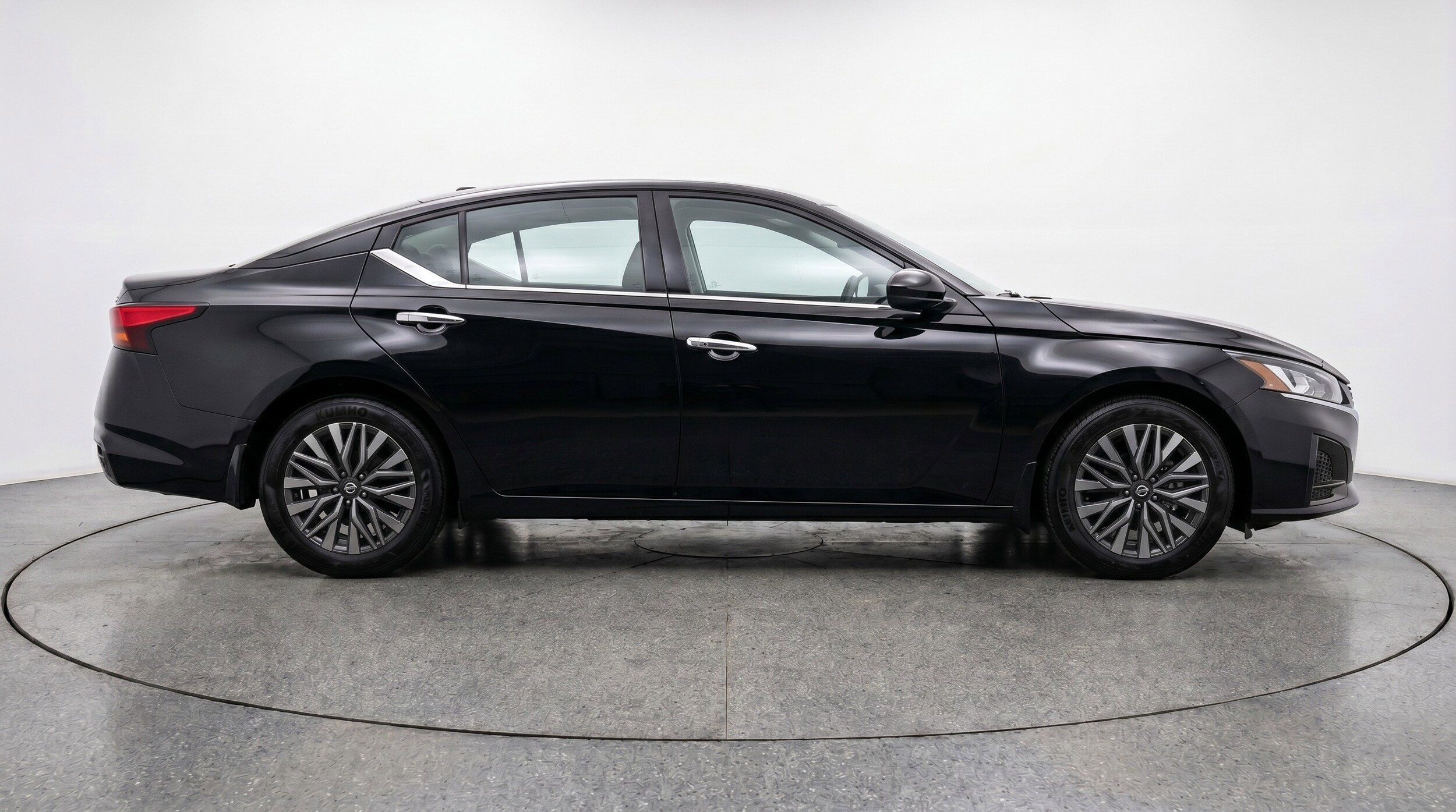 Thumbnail: 2025 Nissan Altima - 11