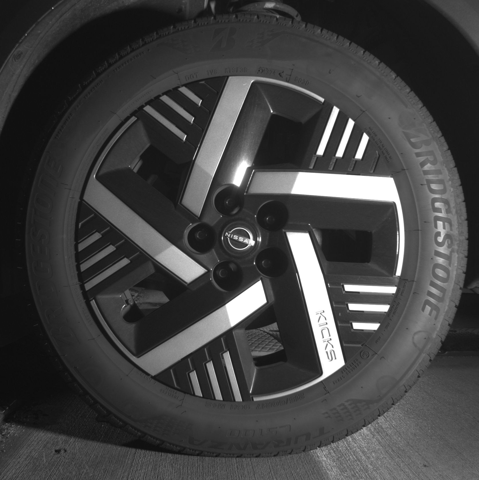 Thumbnail: 2025 Nissan Kicks - 9