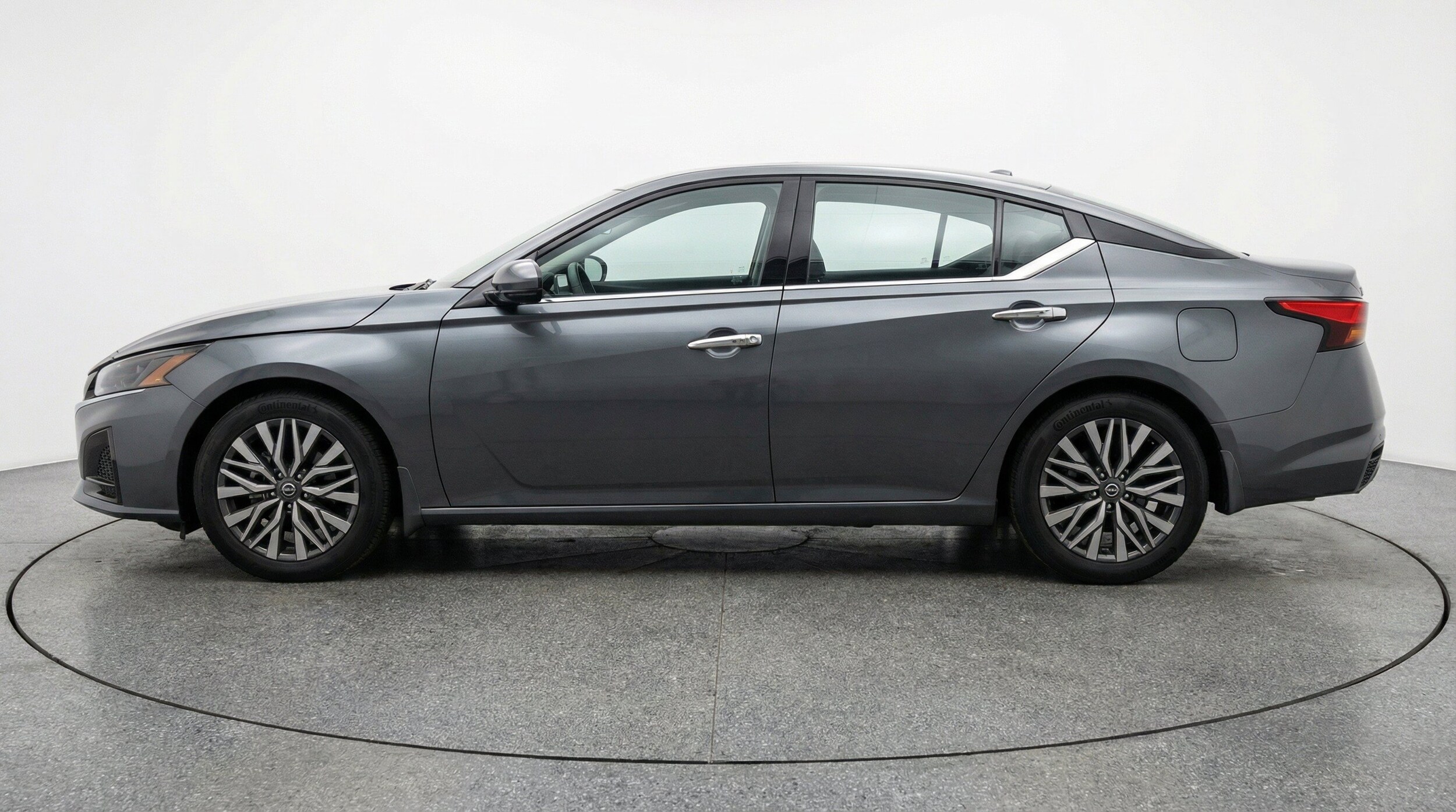 Thumbnail: 2025 Nissan Altima - 5