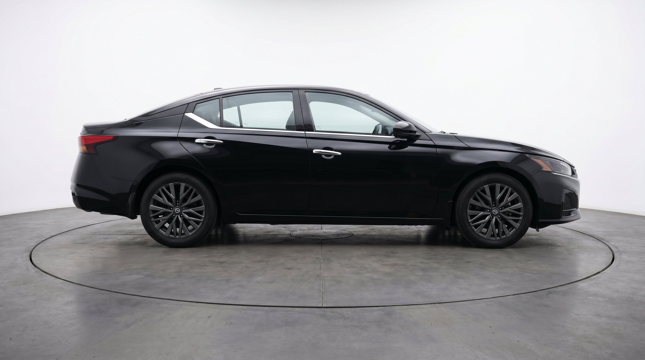 Thumbnail: 2025 Nissan Altima - 10