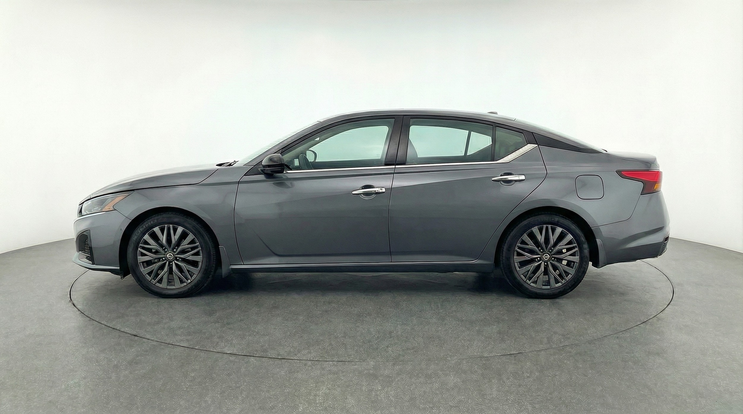 Thumbnail: 2025 Nissan Altima - 4