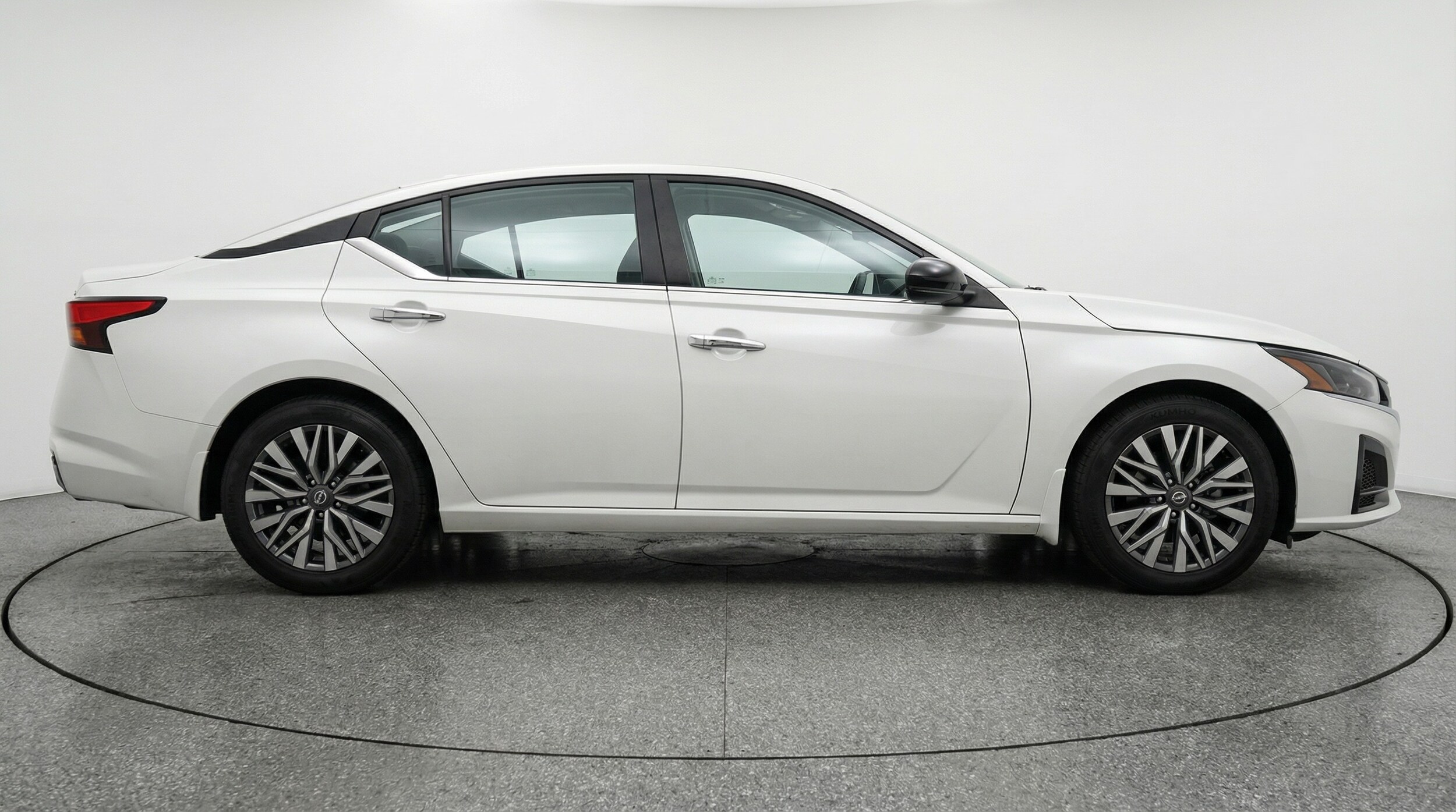 Thumbnail: 2025 Nissan Altima - 8