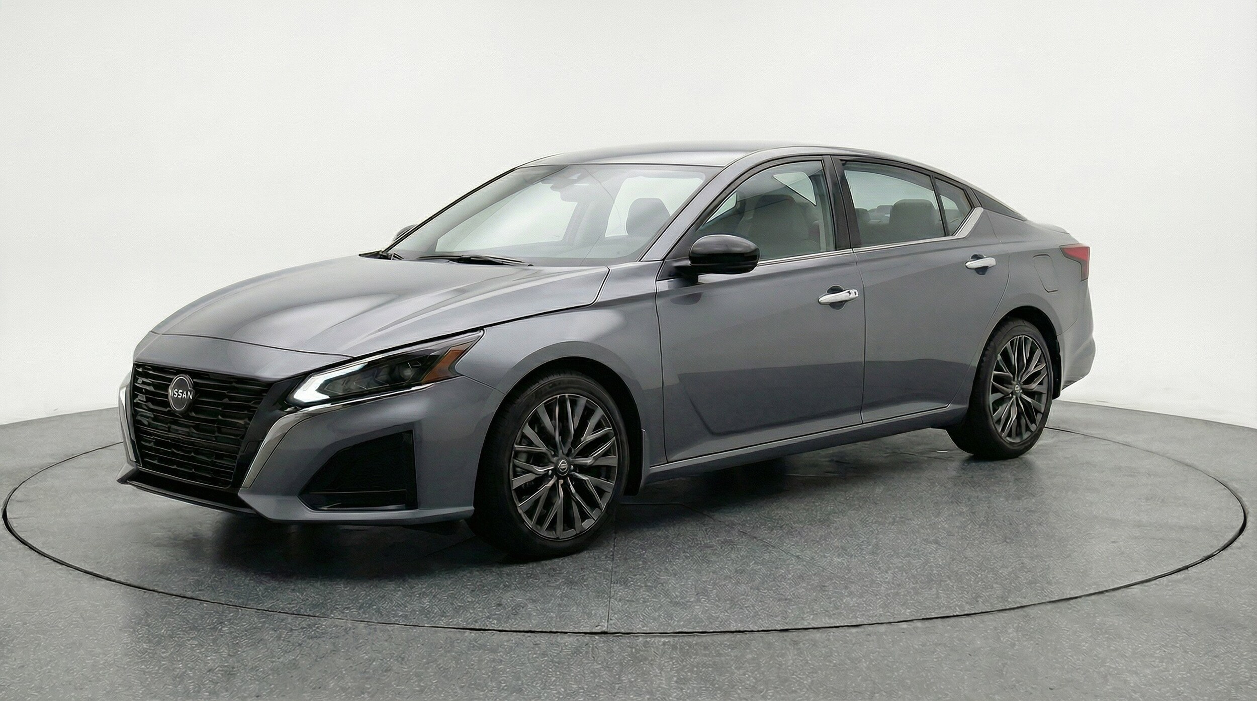 Thumbnail: 2025 Nissan Altima - 3