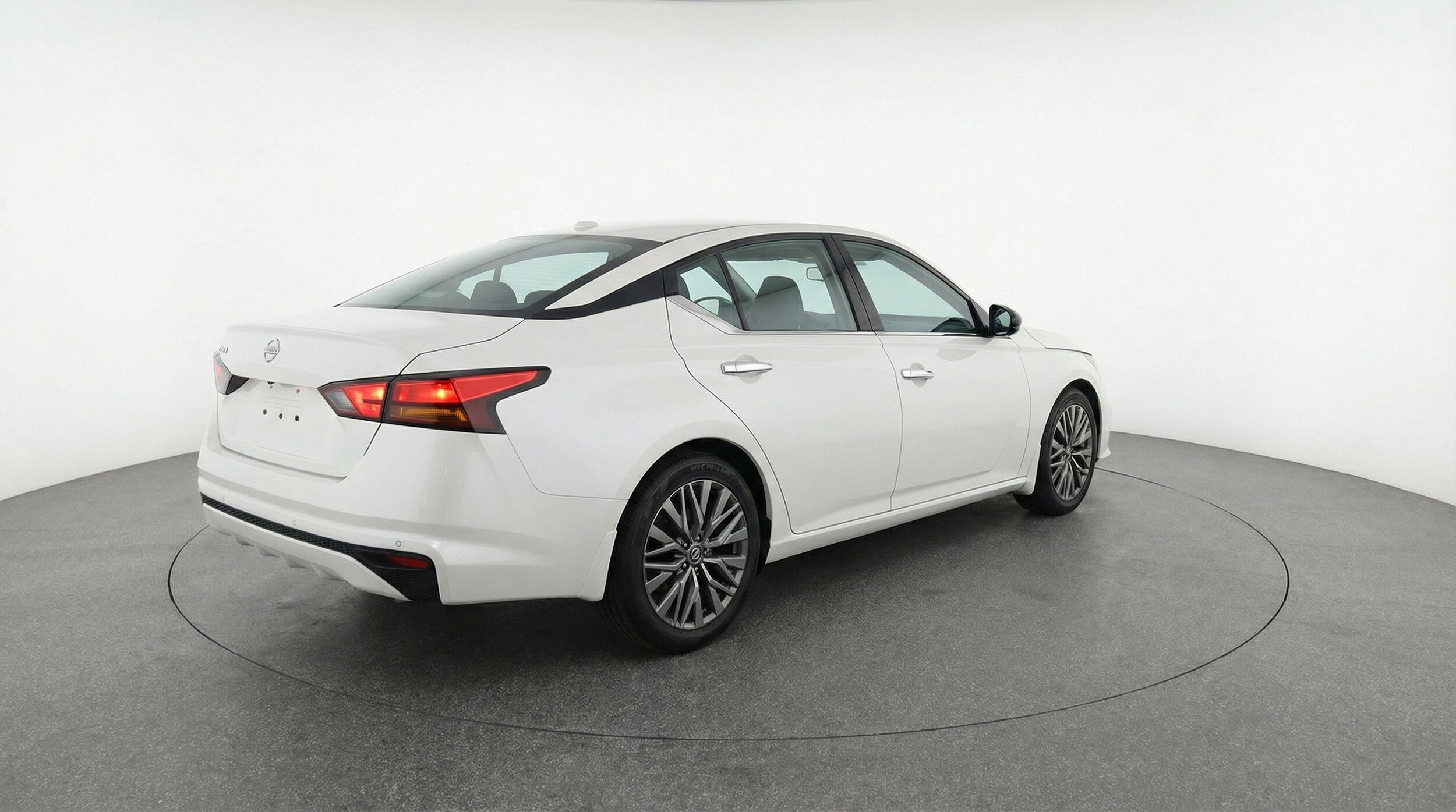 Thumbnail: 2025 Nissan Altima - 9