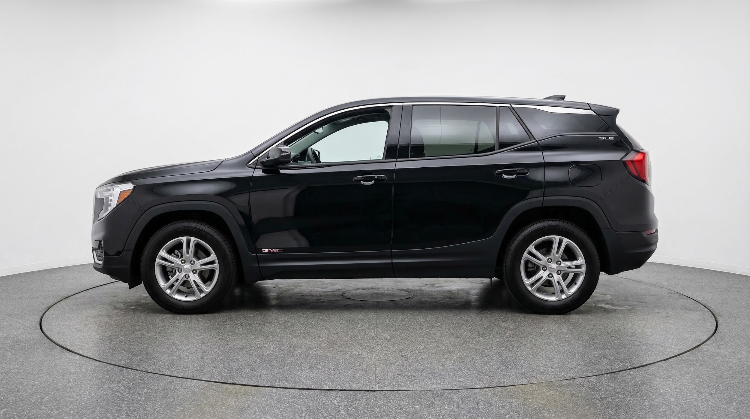 Thumbnail: 2024 GMC Terrain - 4