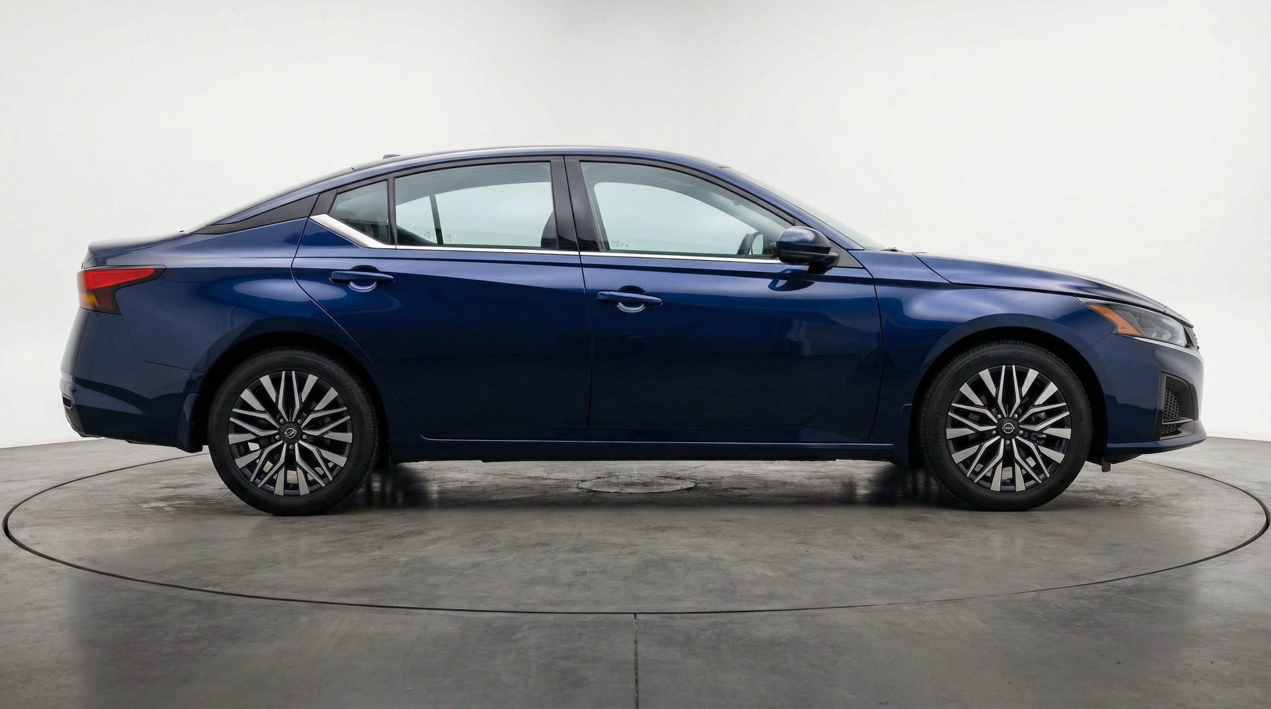 Thumbnail: 2025 Nissan Altima - 8