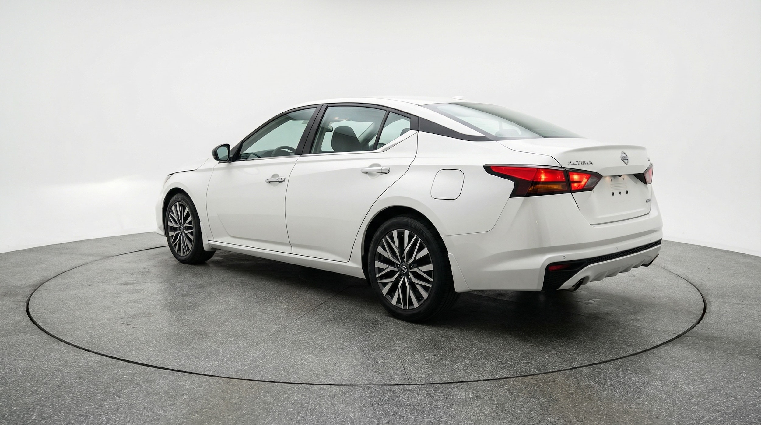 Thumbnail: 2025 Nissan Altima - 5