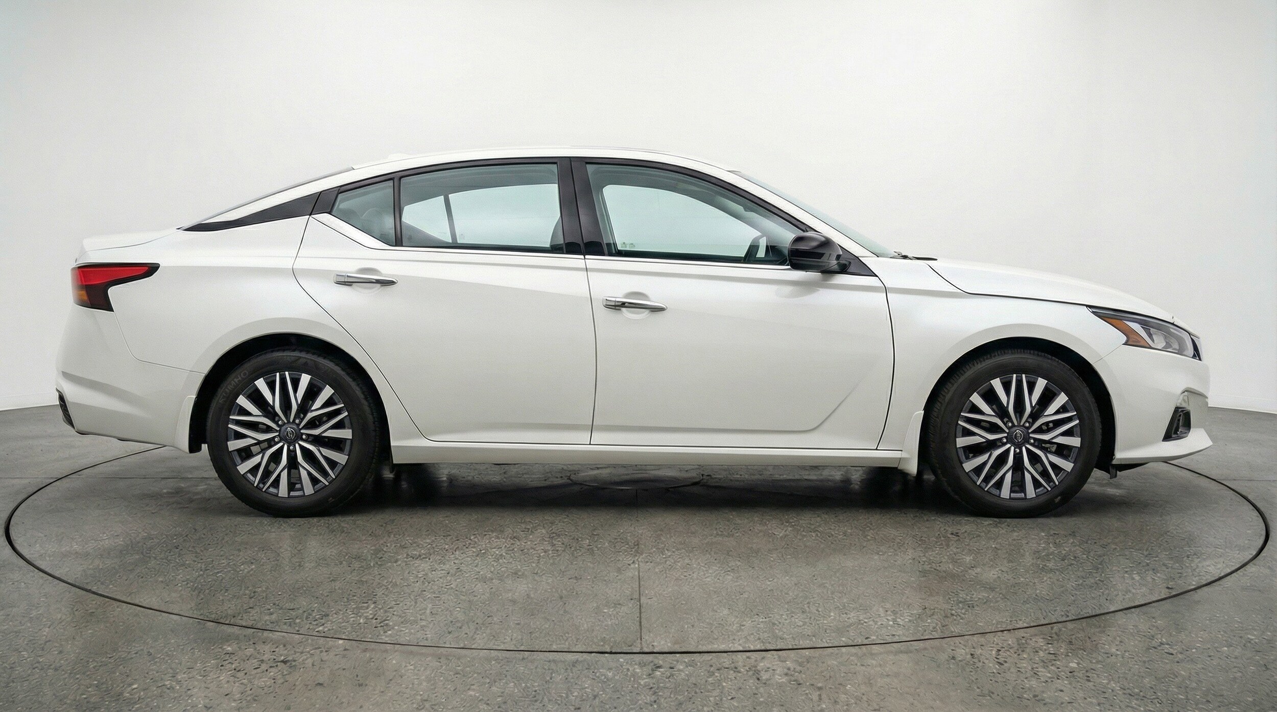 Thumbnail: 2025 Nissan Altima - 11