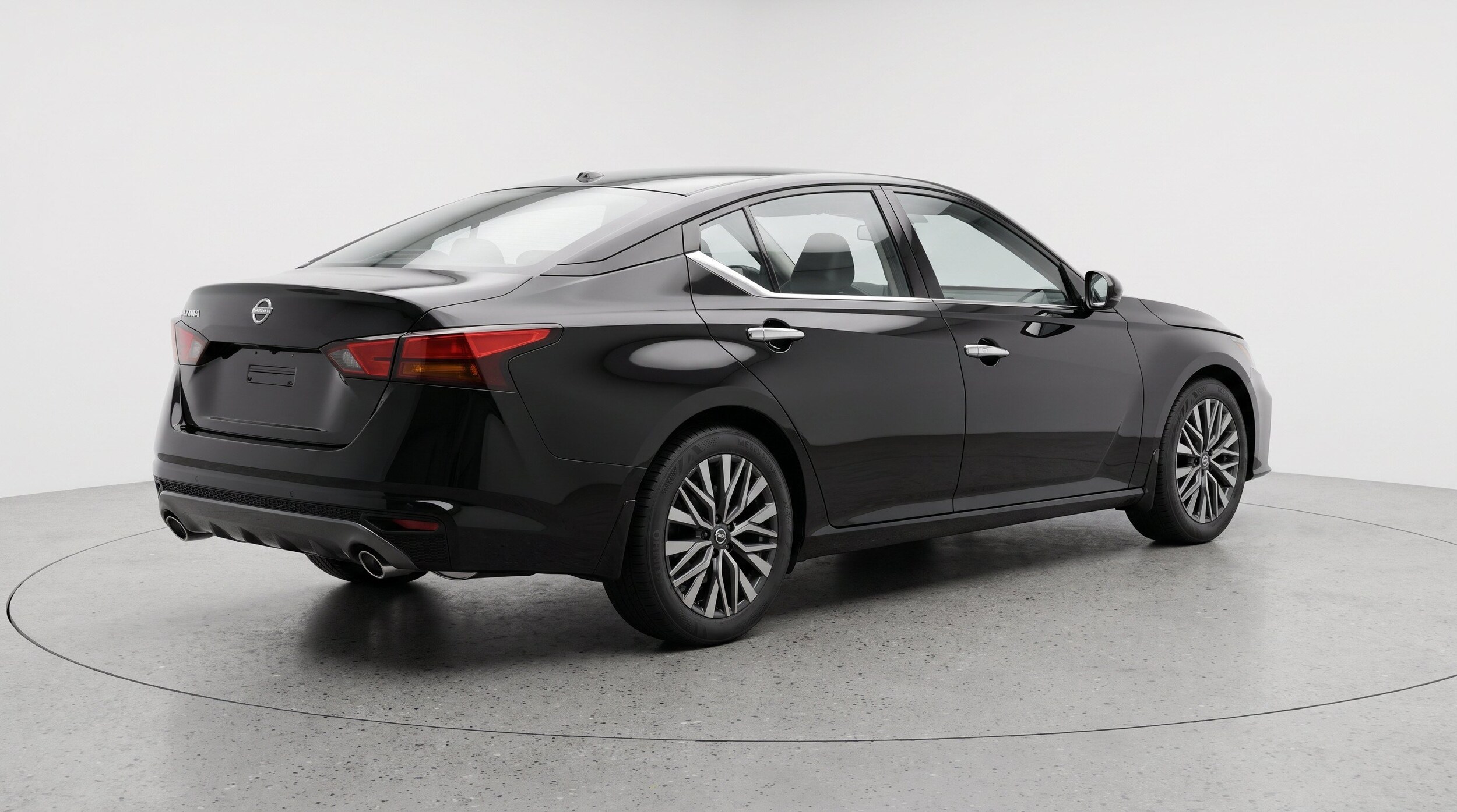 Thumbnail: 2025 Nissan Altima - 9