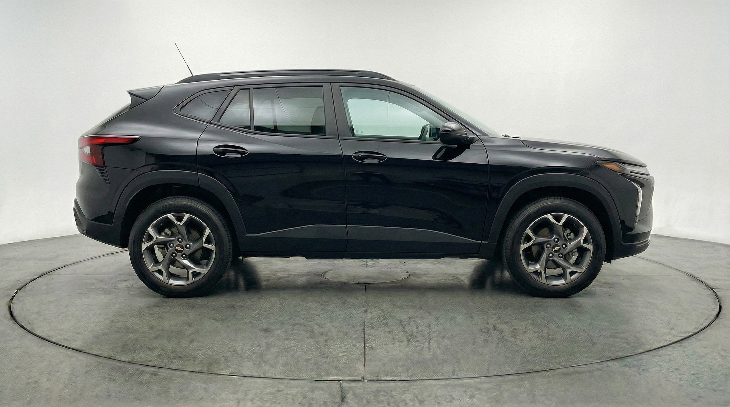Thumbnail: 2025 Chevrolet Trax - 11