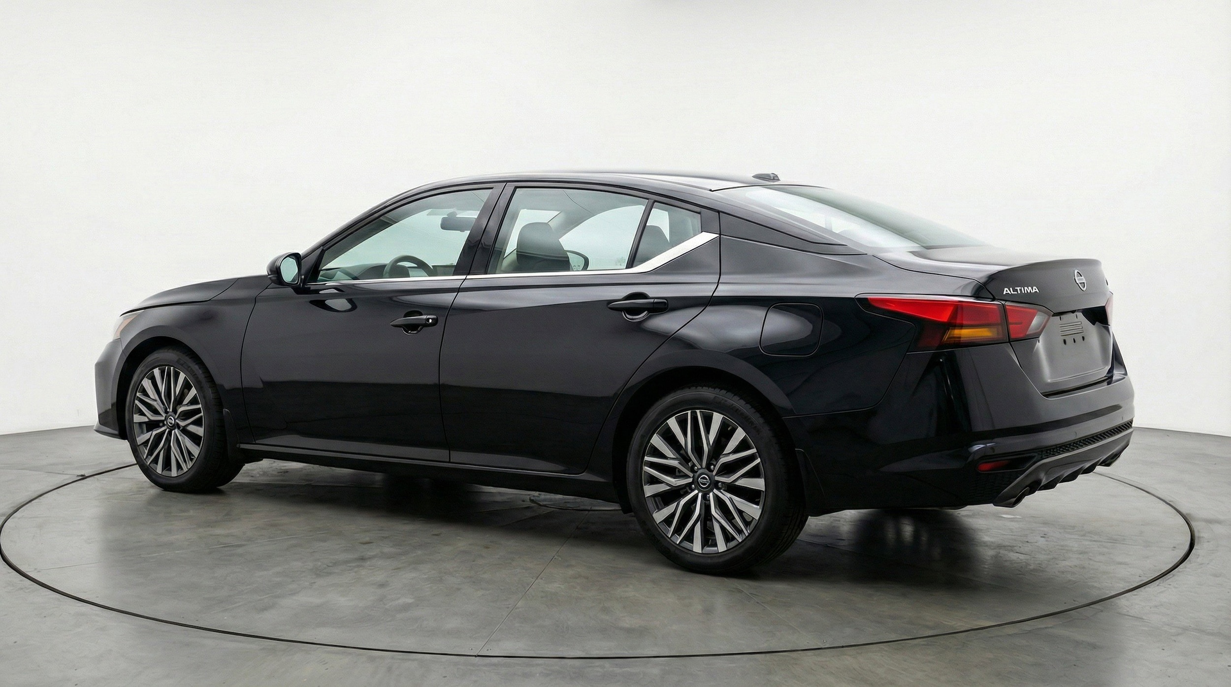 Thumbnail: 2025 Nissan Altima - 6