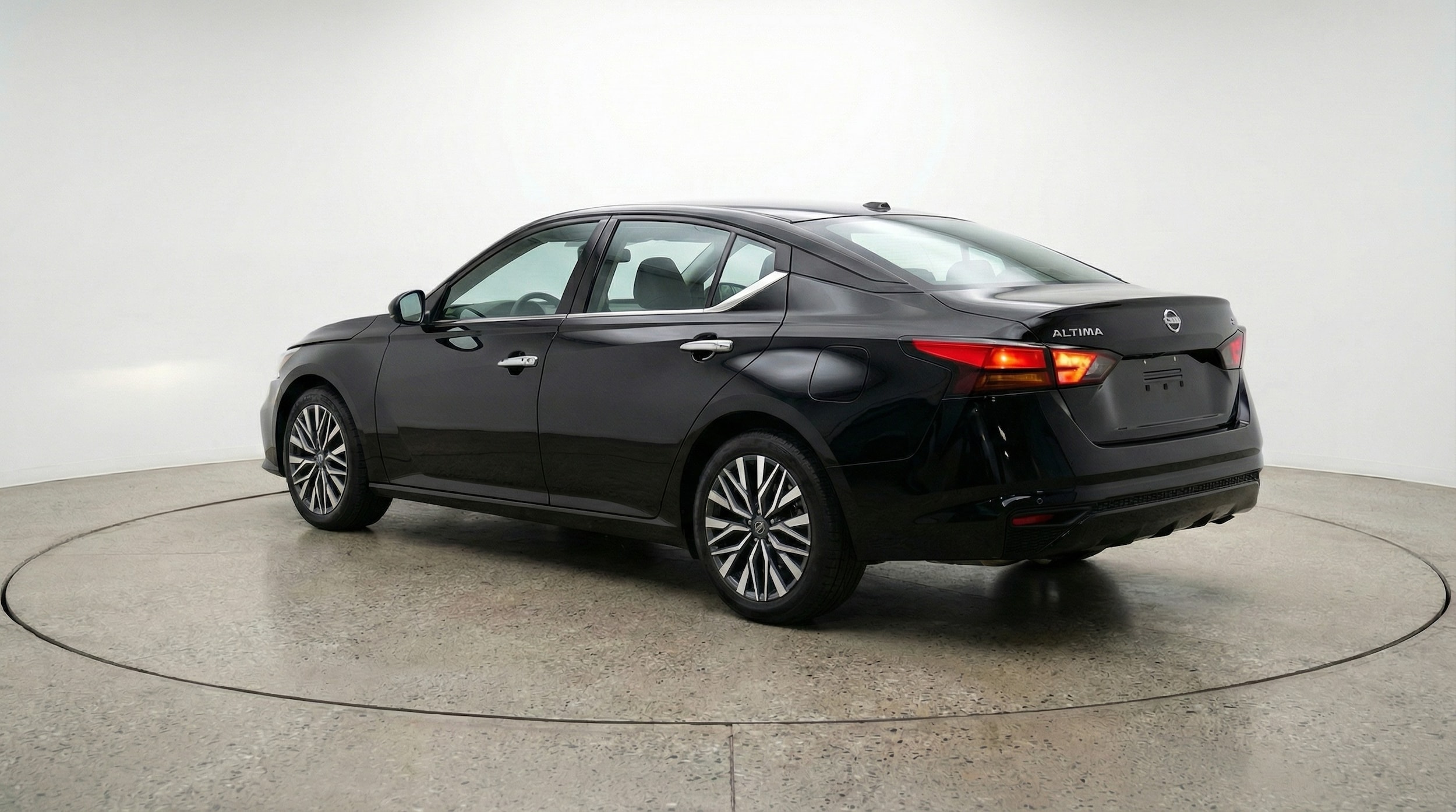 Thumbnail: 2025 Nissan Altima - 5