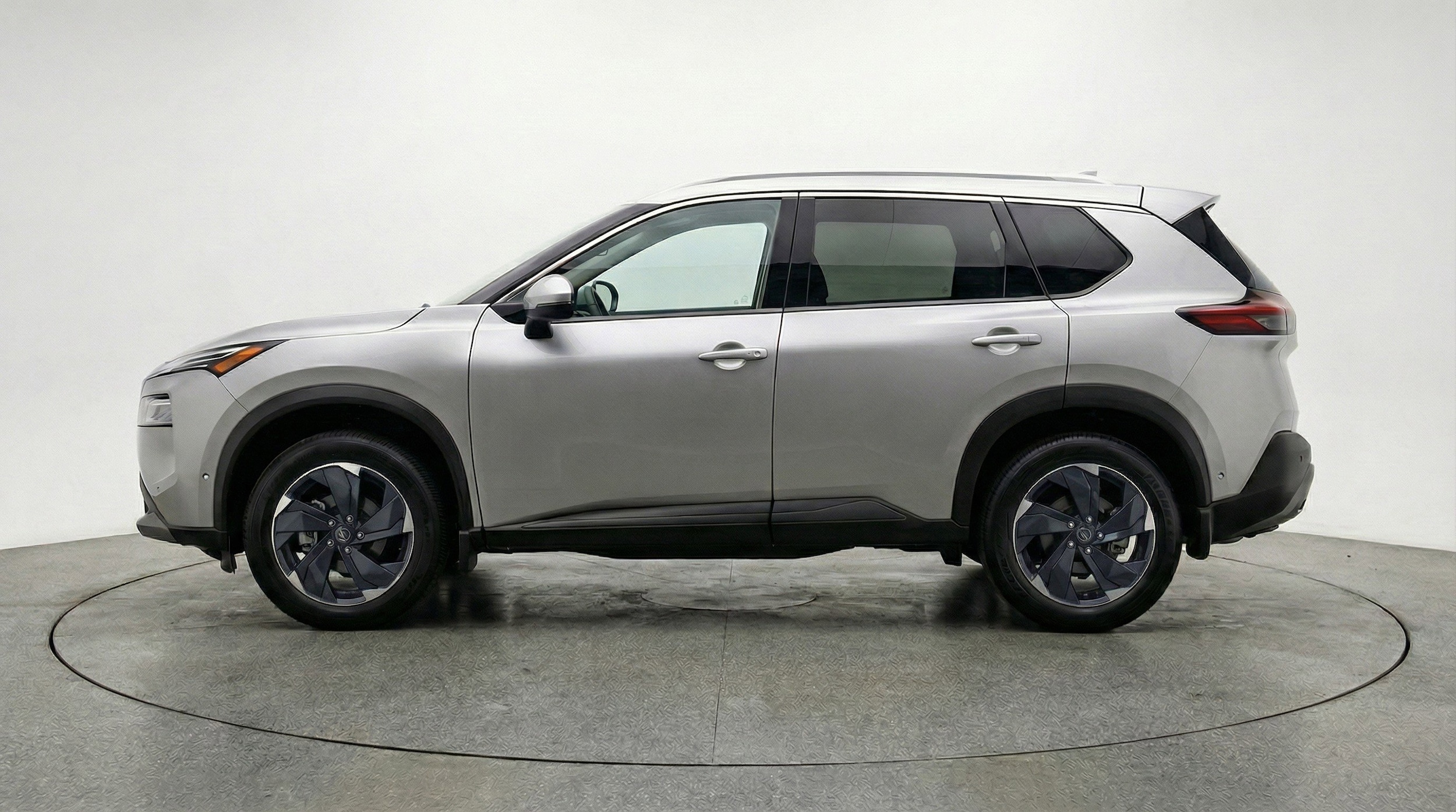 Thumbnail: 2025 Nissan Rogue - 5