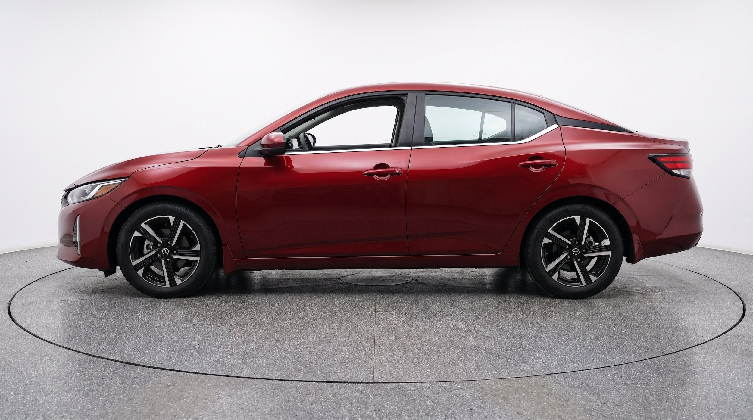 Thumbnail: 2025 Nissan Sentra - 5