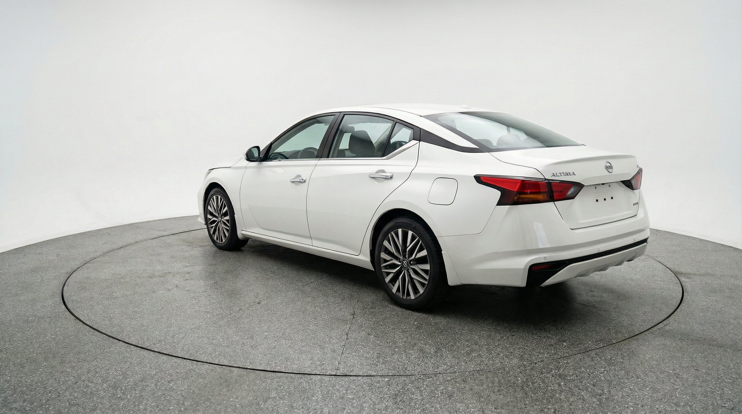 Thumbnail: 2025 Nissan Altima - 6